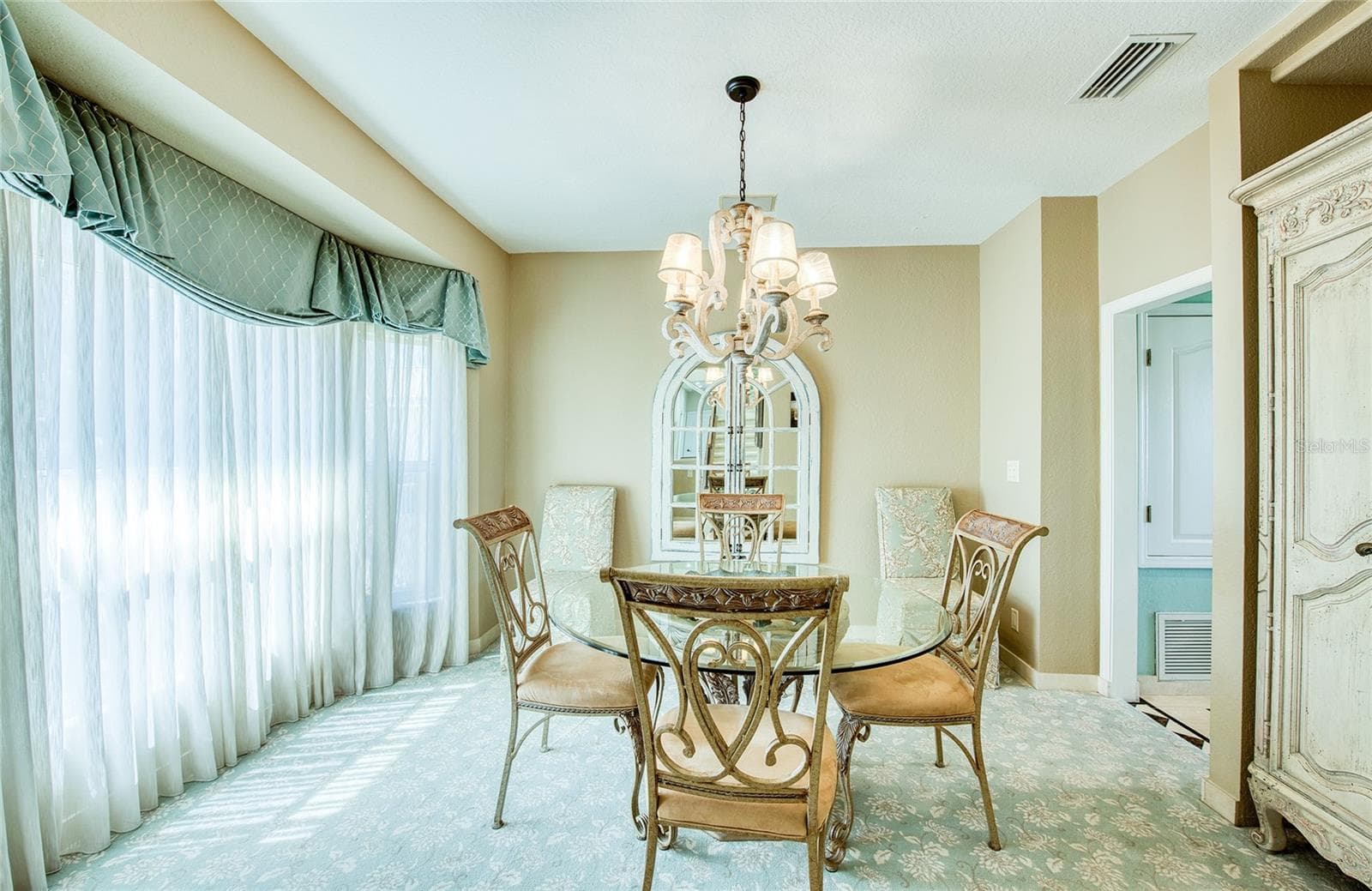 Dining room (1) - 103 ROYAL CT, SAFETY HARBOR