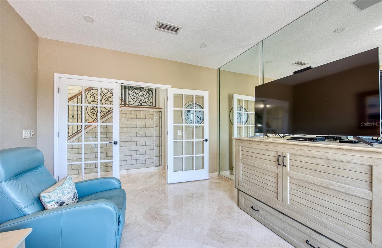 Office (2) - 103 ROYAL CT, SAFETY HARBOR