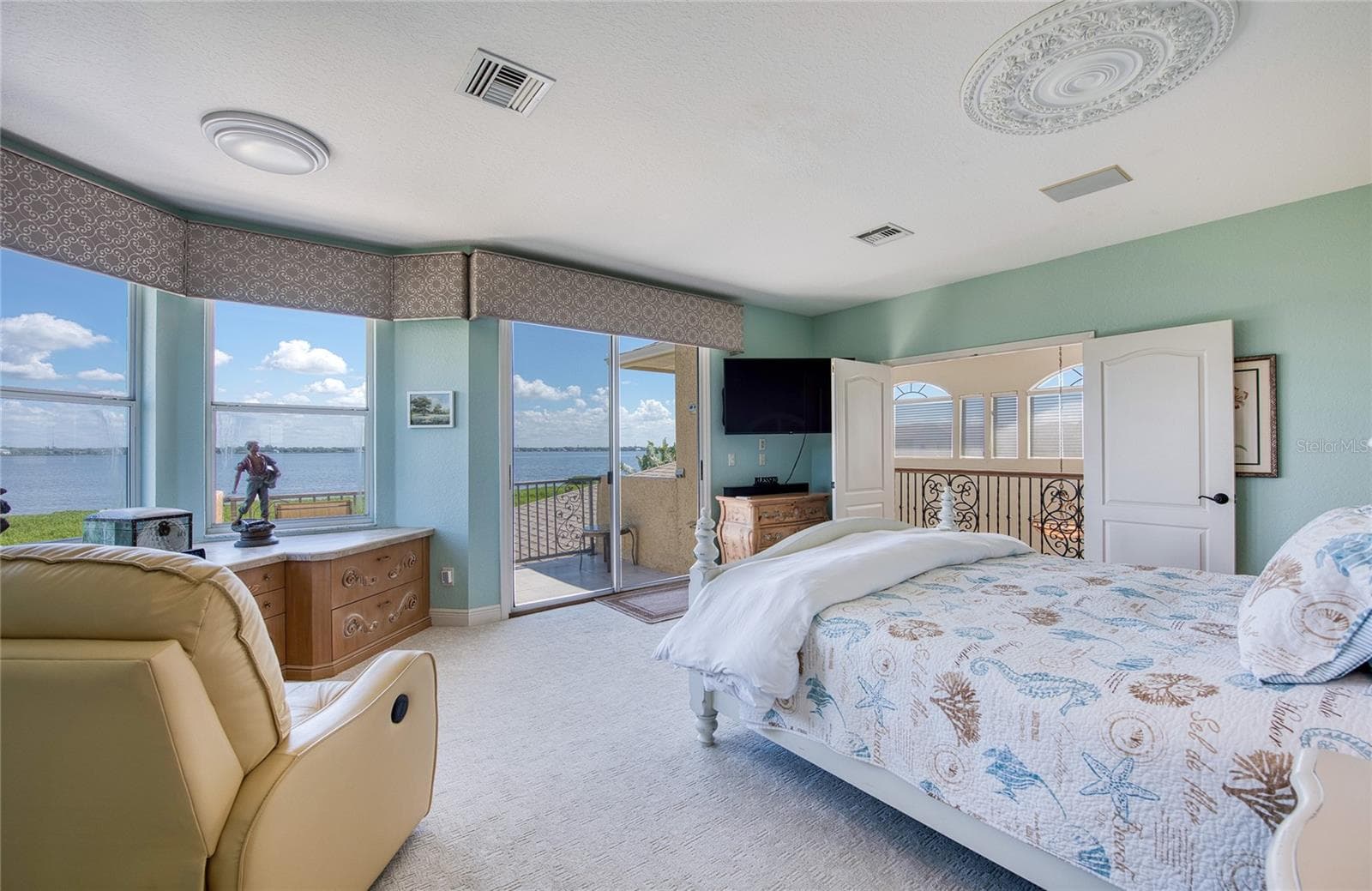 Master bedroom (3) - 103 ROYAL CT, SAFETY HARBOR