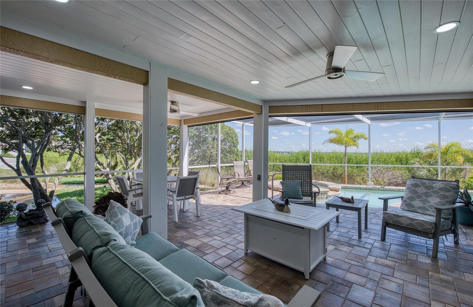 Patio (1) - 103 ROYAL CT, SAFETY HARBOR