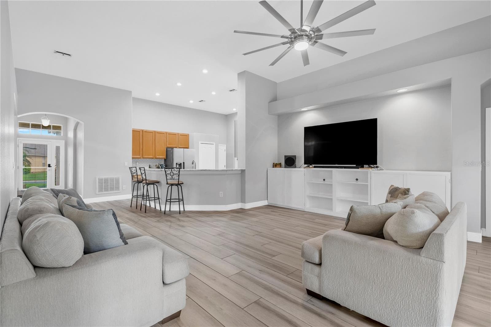 Family Room - 31230 ALCHESTER DR, WESLEY CHAPEL