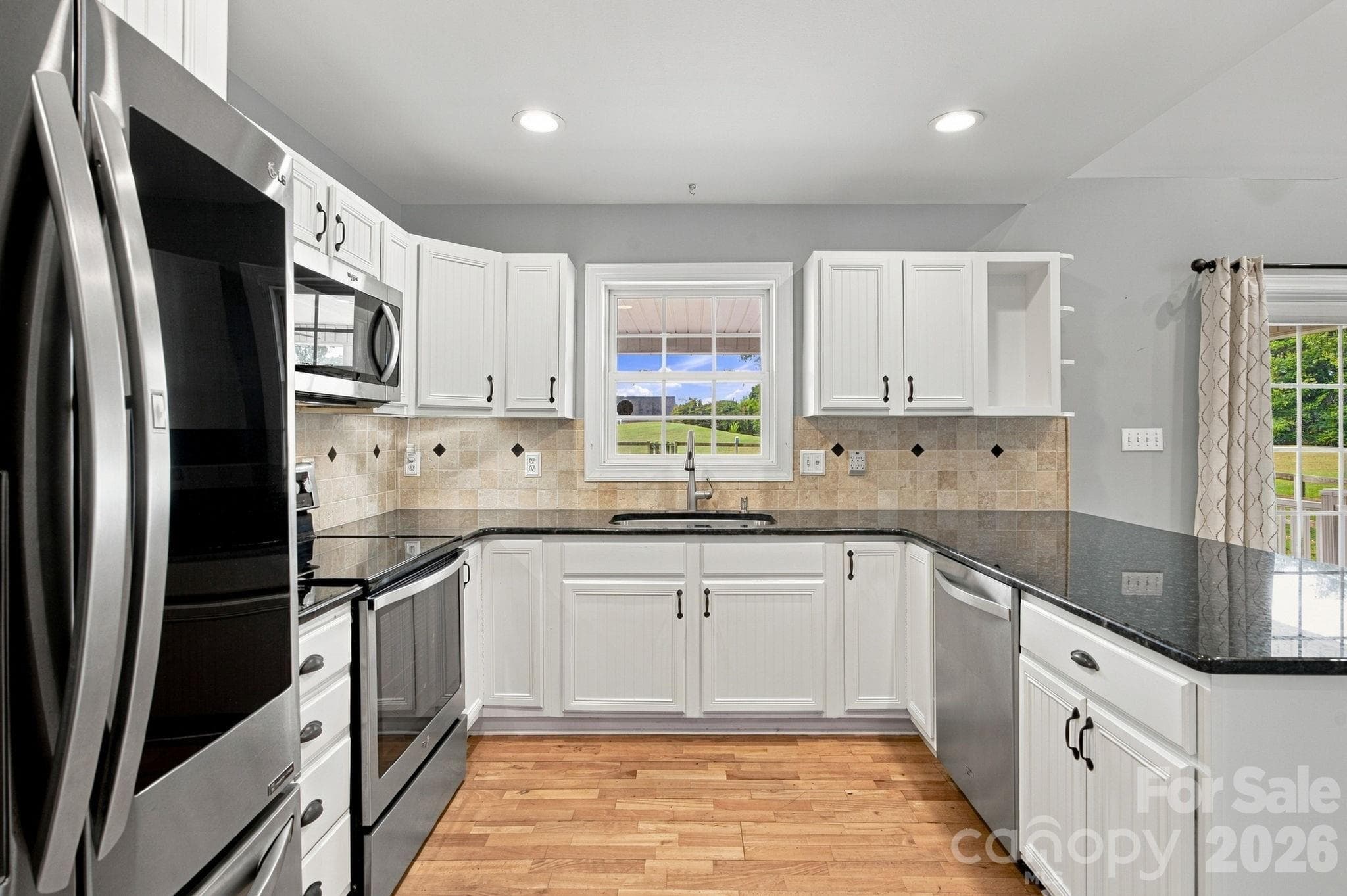 Single Family Residence at 122 Wood Duck Loop, Mooresville, photo 23 of 48