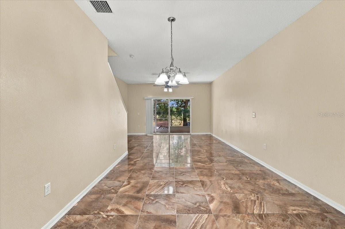 Townhouse at 4189 WINDING VINE DR, LAKELAND, photo 6 of 40