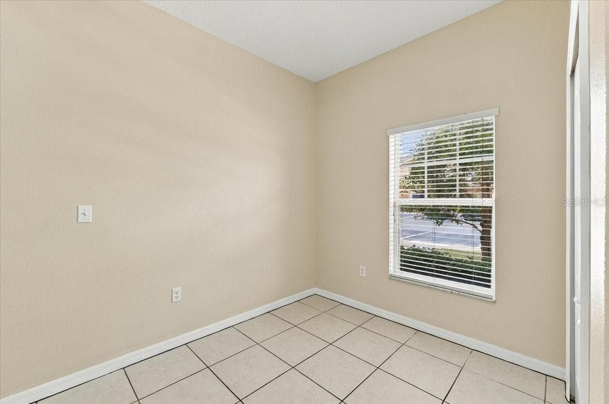 Townhouse at 4189 WINDING VINE DR, LAKELAND, photo 17 of 40