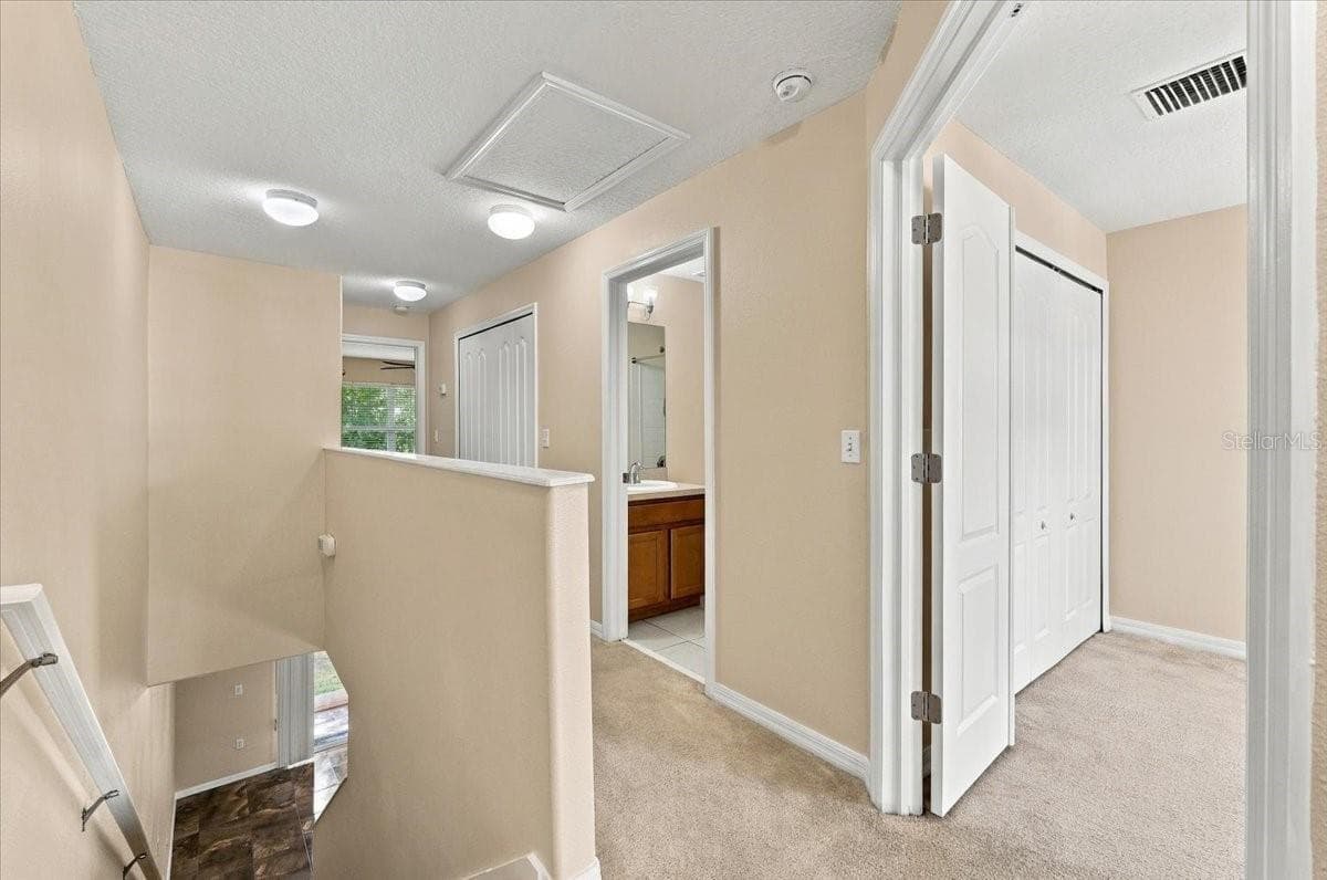 Townhouse at 4189 WINDING VINE DR, LAKELAND, photo 19 of 40