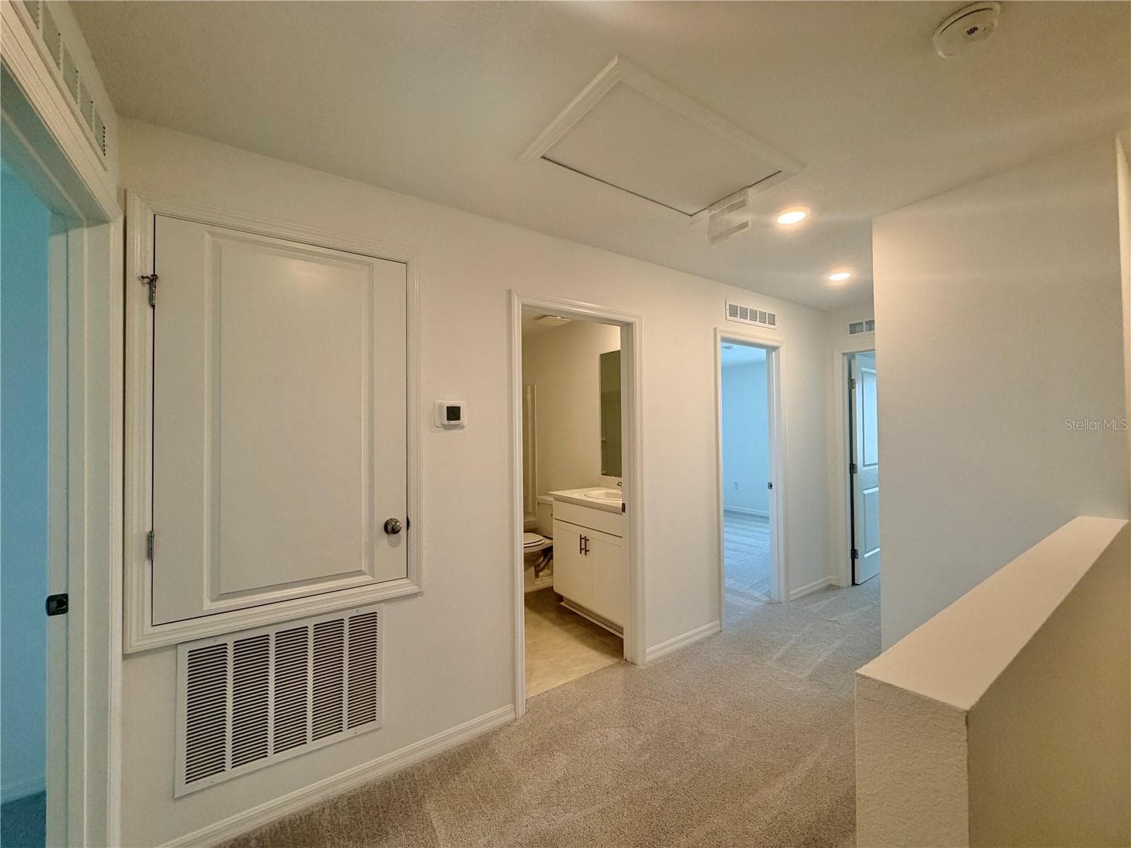 upstairs hallway - 2627 BALMERINO WAY, MOUNT DORA