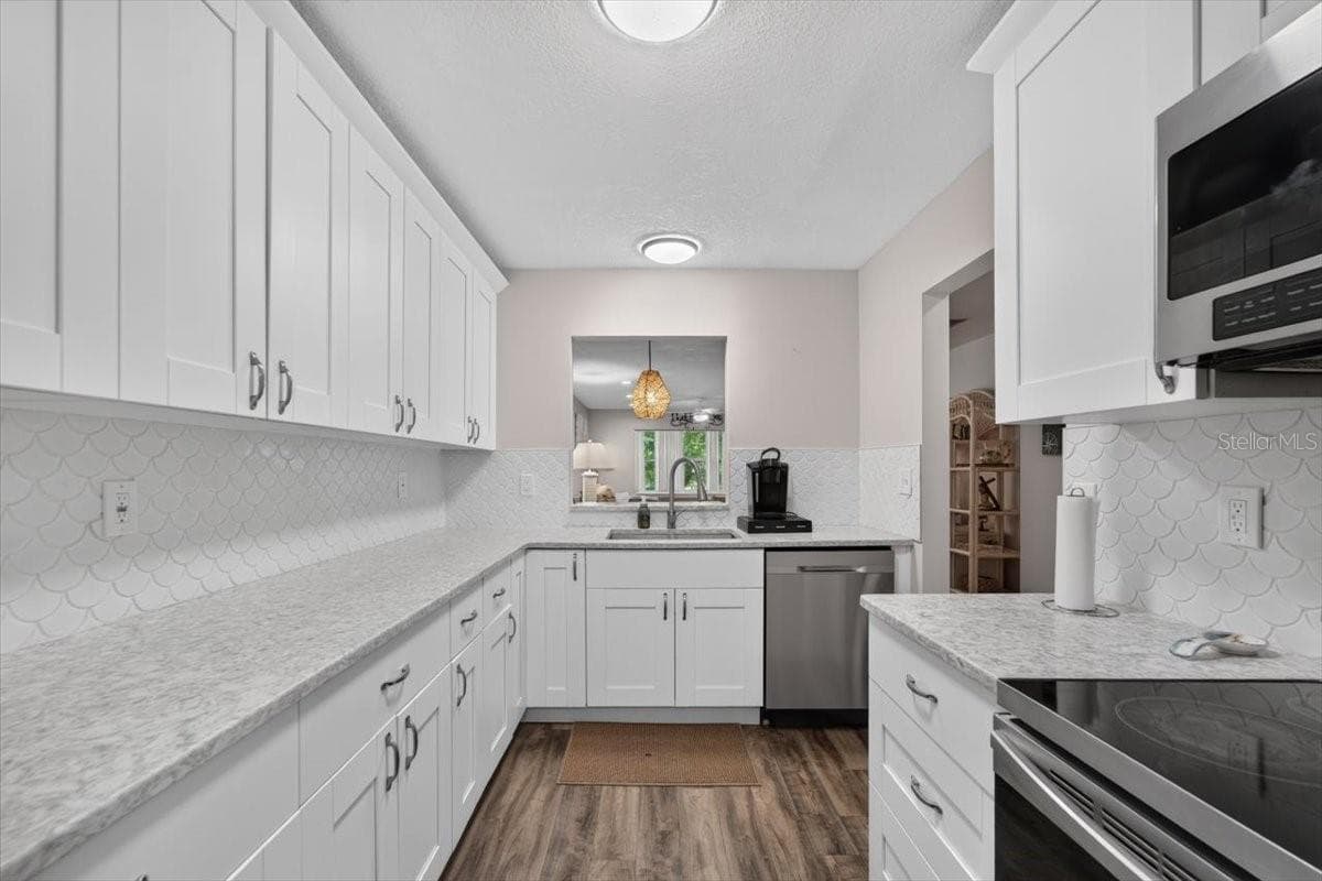 Condominium at 1601 43RD ST N #233, ST PETERSBURG, photo 8 of 39