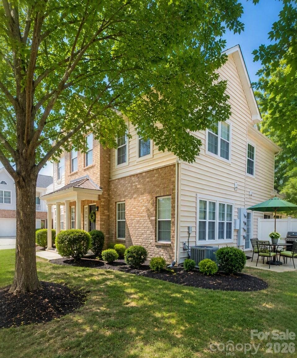Condominium at 14515 Crociani Drive, Charlotte, photo 3 of 11
