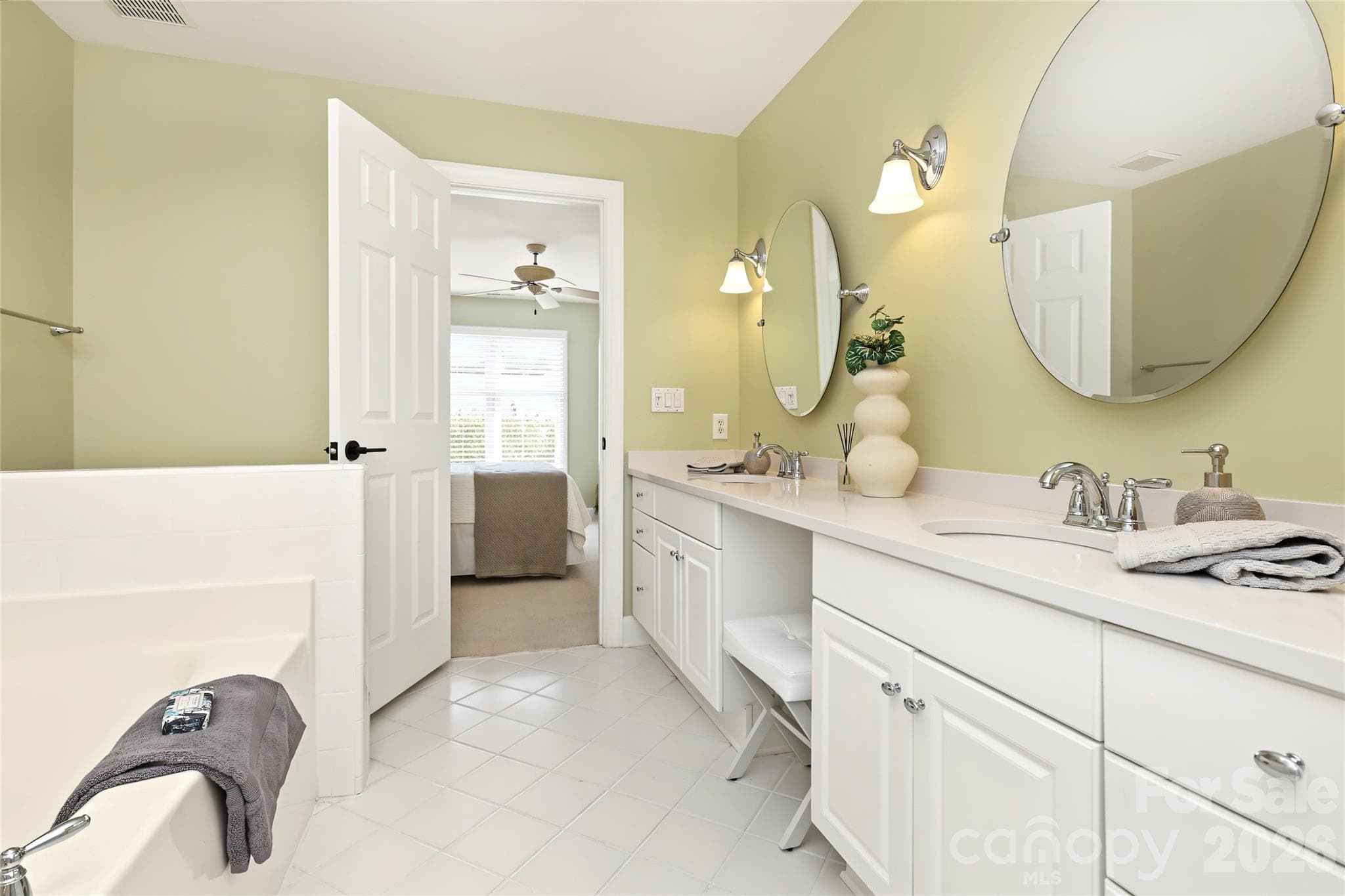 Condominium at 225 Sloane Square Way, Charlotte, photo 21 of 33