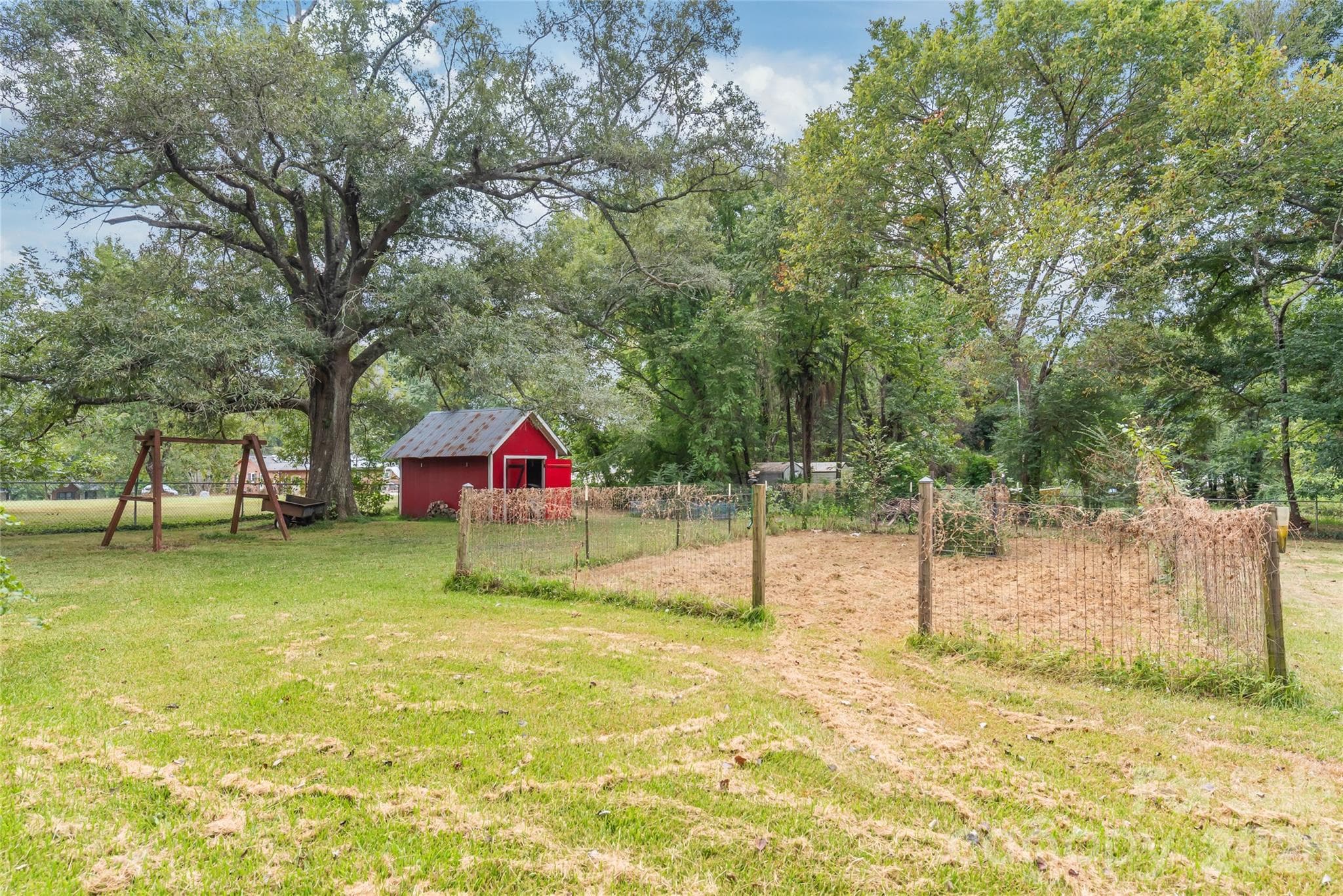 Single Family Residence at 1011 Robin Lane, Rock Hill, photo 36 of 41