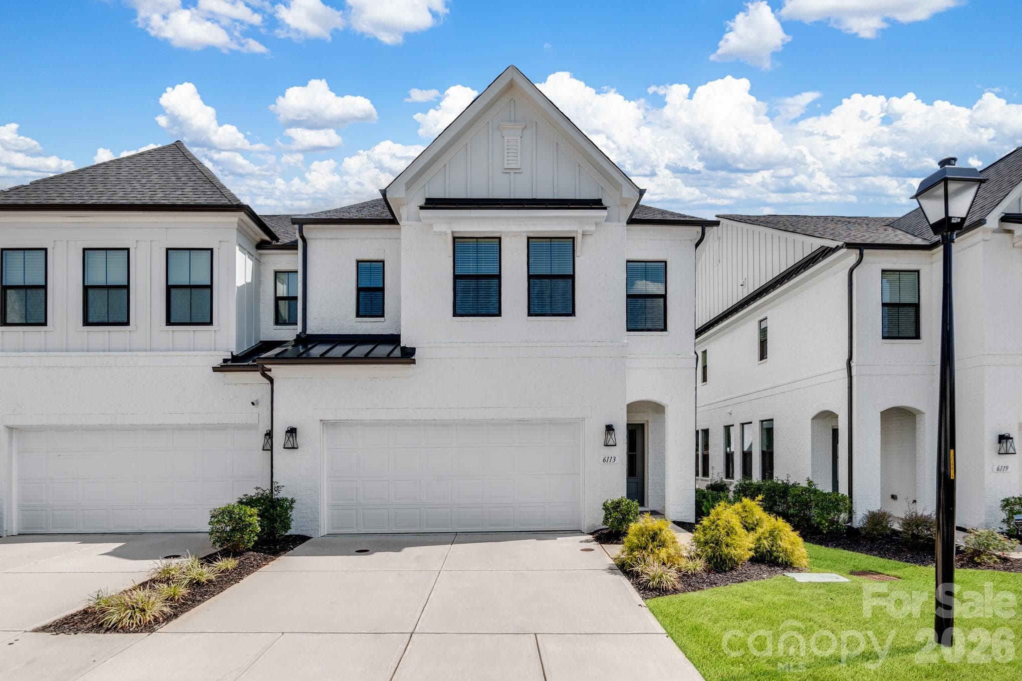 6113 Mariemont Circle