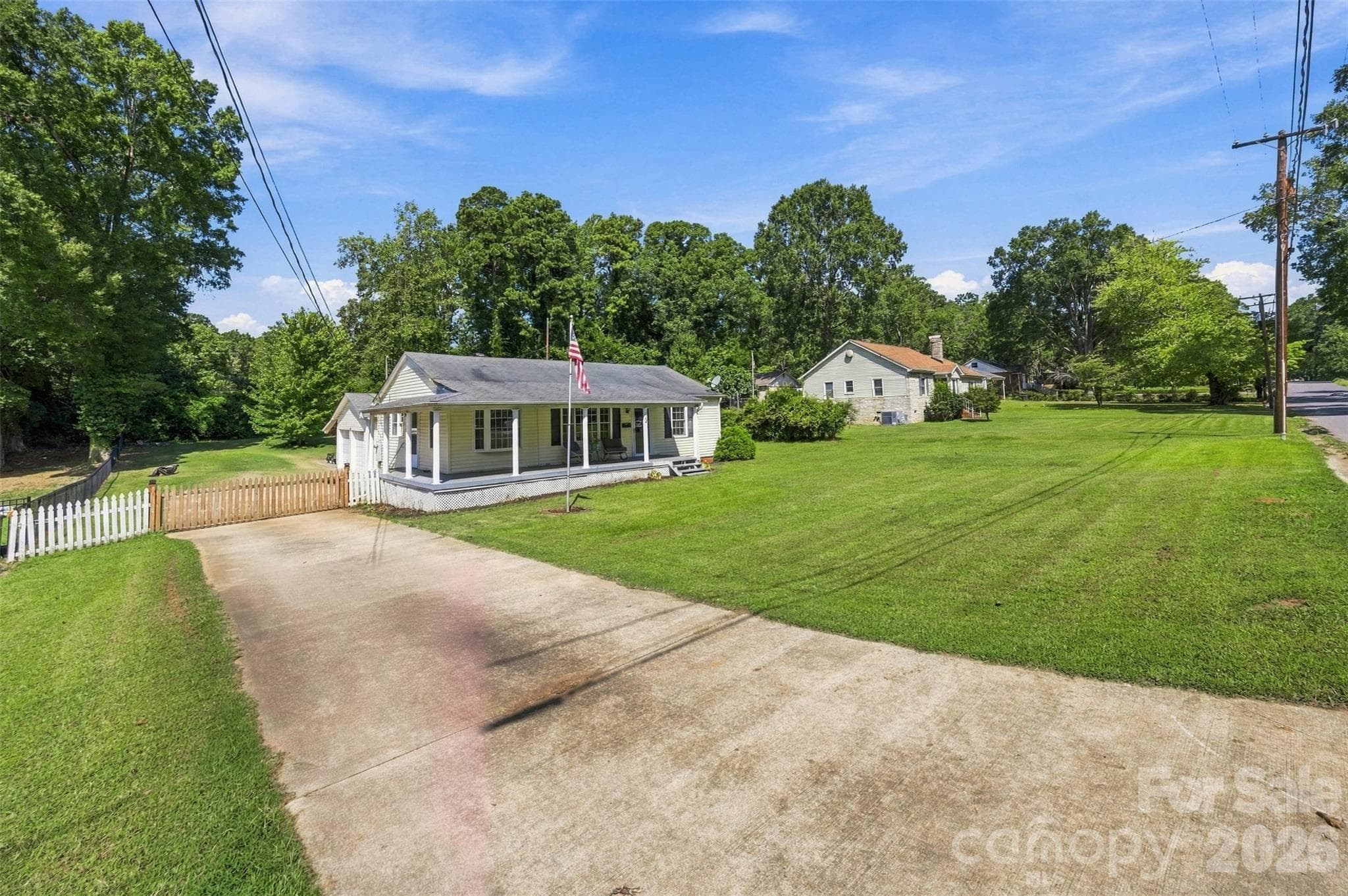 Single Family Residence at 222 Wiley Avenue, York, photo 4 of 39