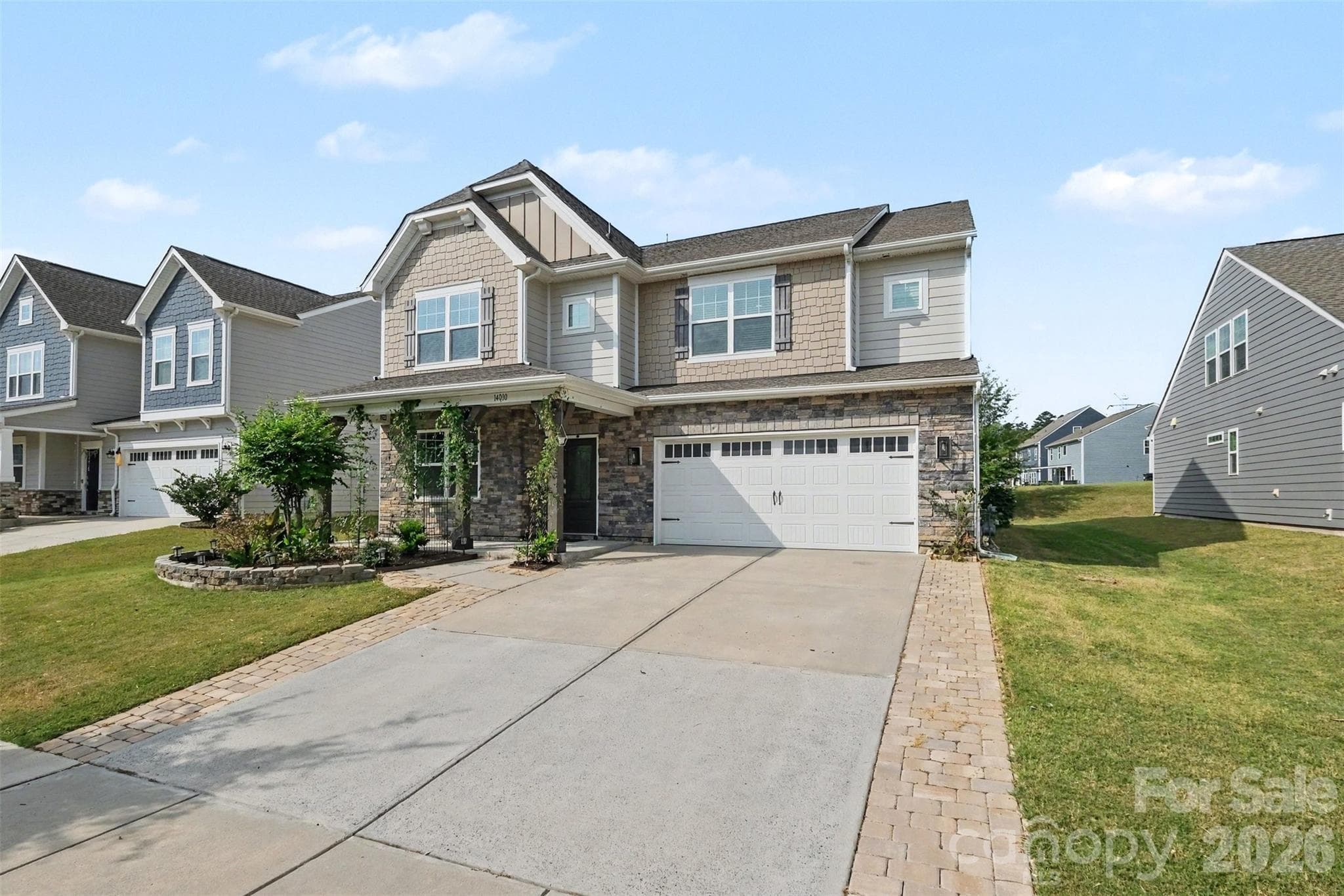 Single Family Residence at 14010 Bordley Place, Huntersville, photo 3 of 47