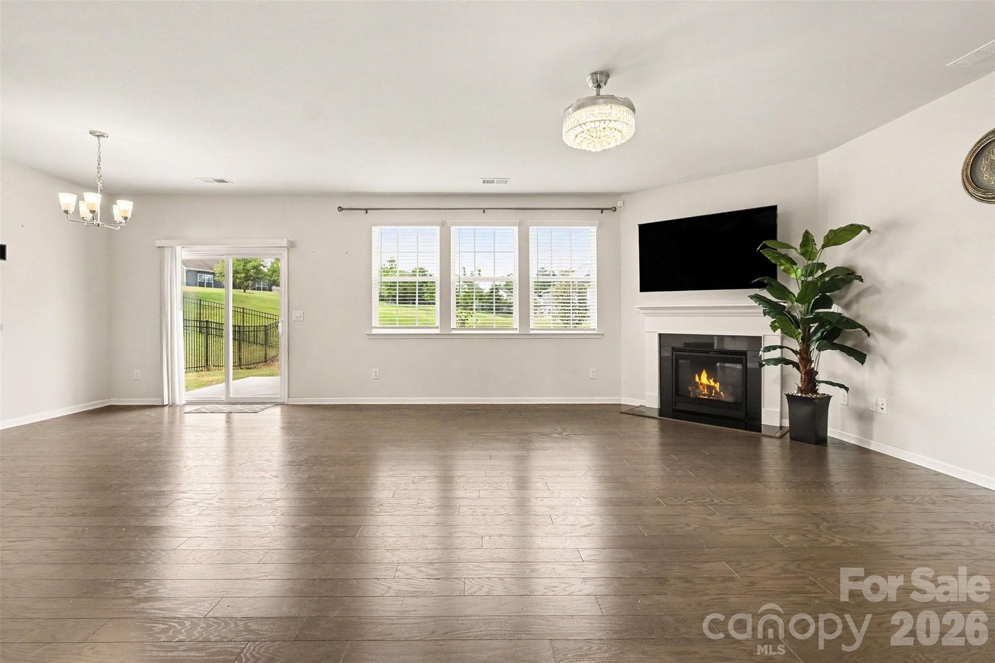 Single Family Residence at 14010 Bordley Place, Huntersville, photo 6 of 47