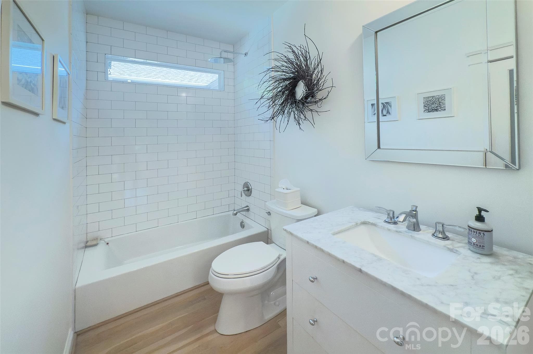 Hall bathroom - 2561 Lower Assembly Drive, Fort Mill