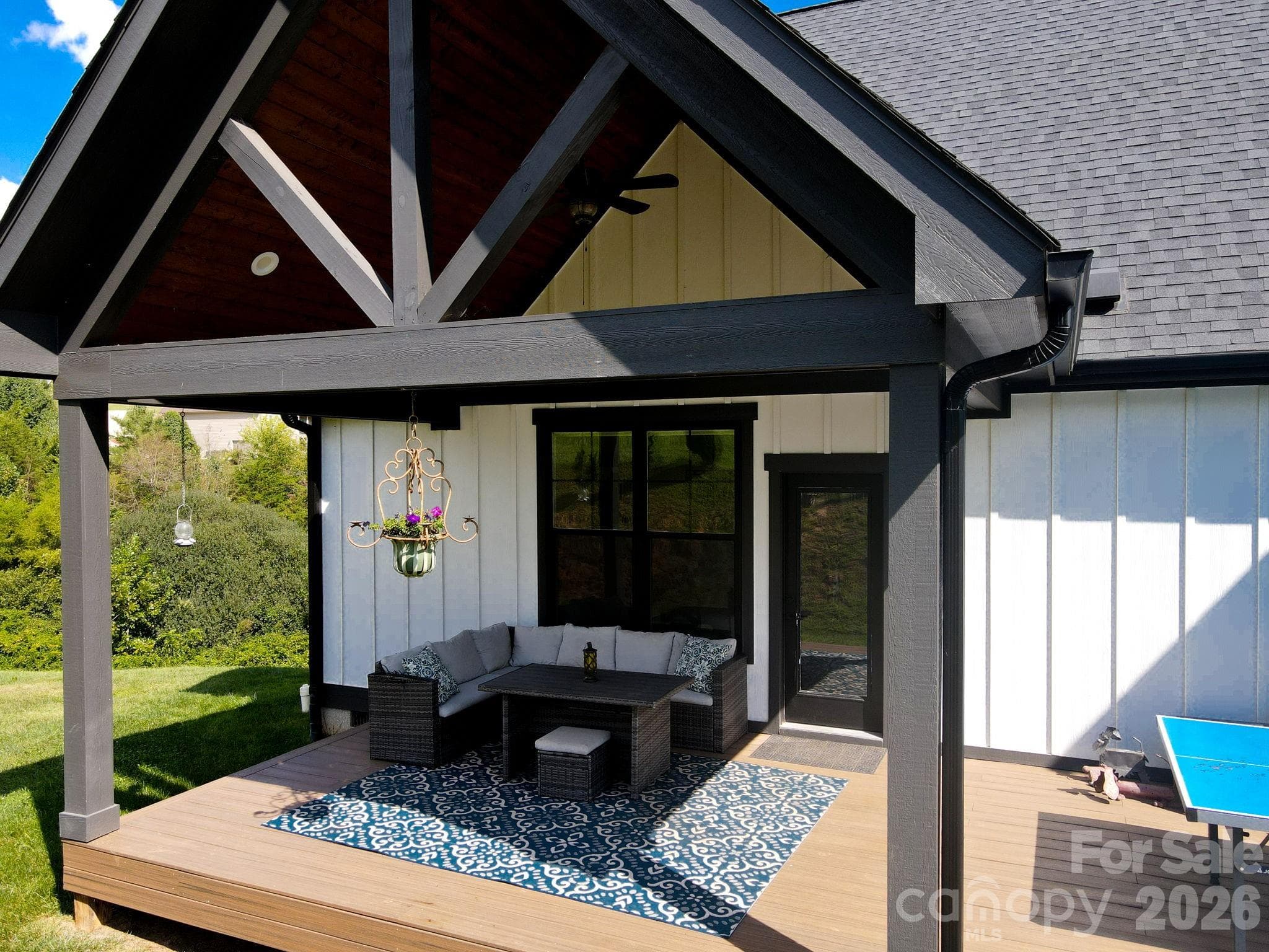 Outdoor Living Space - 153 Israel Road, Leicester