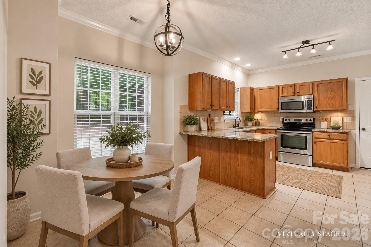 Single Family Residence at 12806 English Walnut Lane, Charlotte, photo 6 of 31