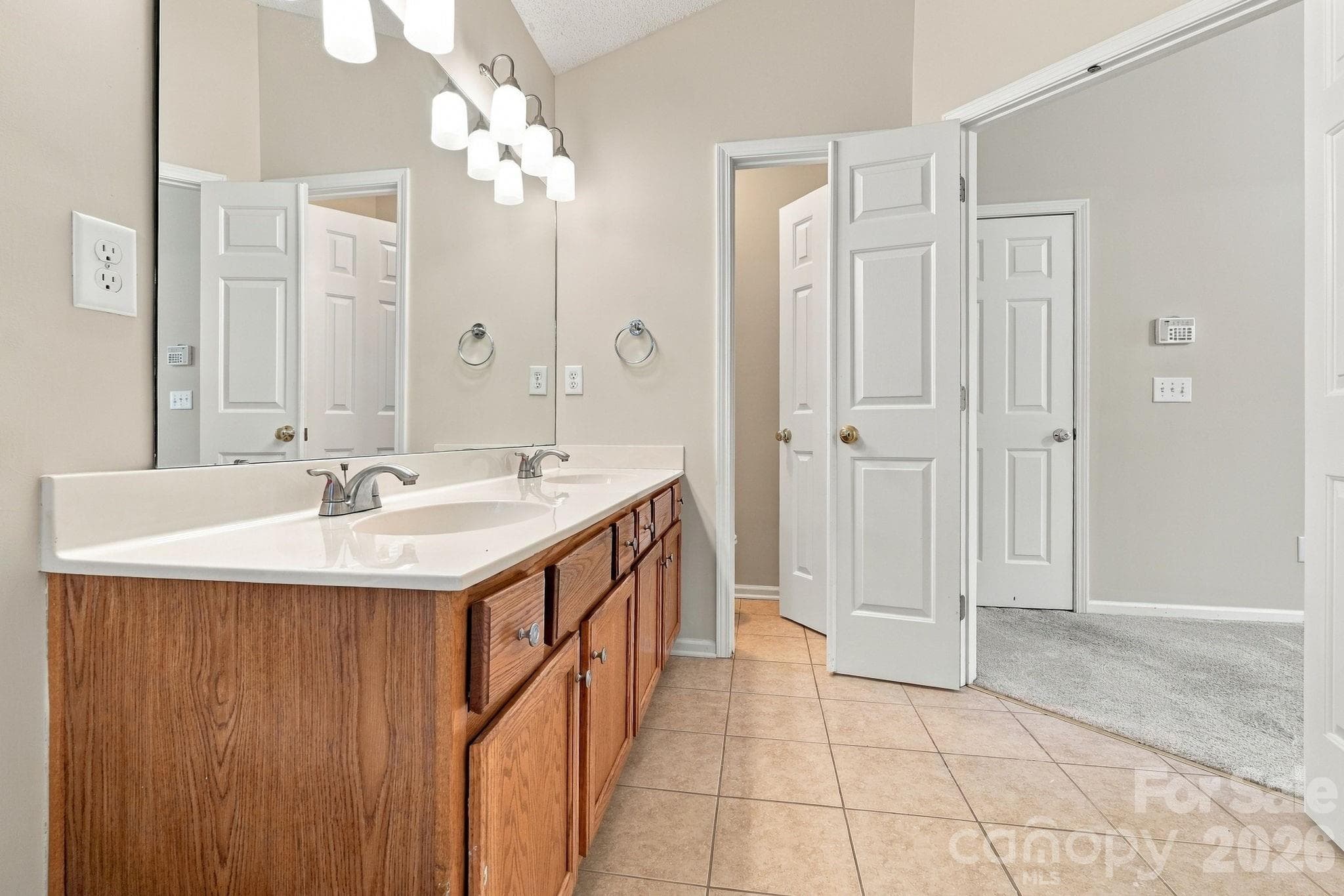 Single Family Residence at 12806 English Walnut Lane, Charlotte, photo 17 of 31