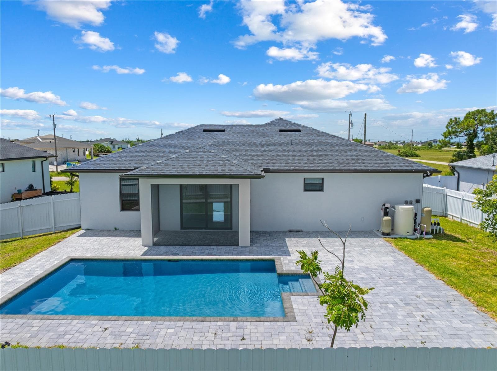 Single Family Residence at 3921 NW 40TH LN, CAPE CORAL, photo 13 of 34