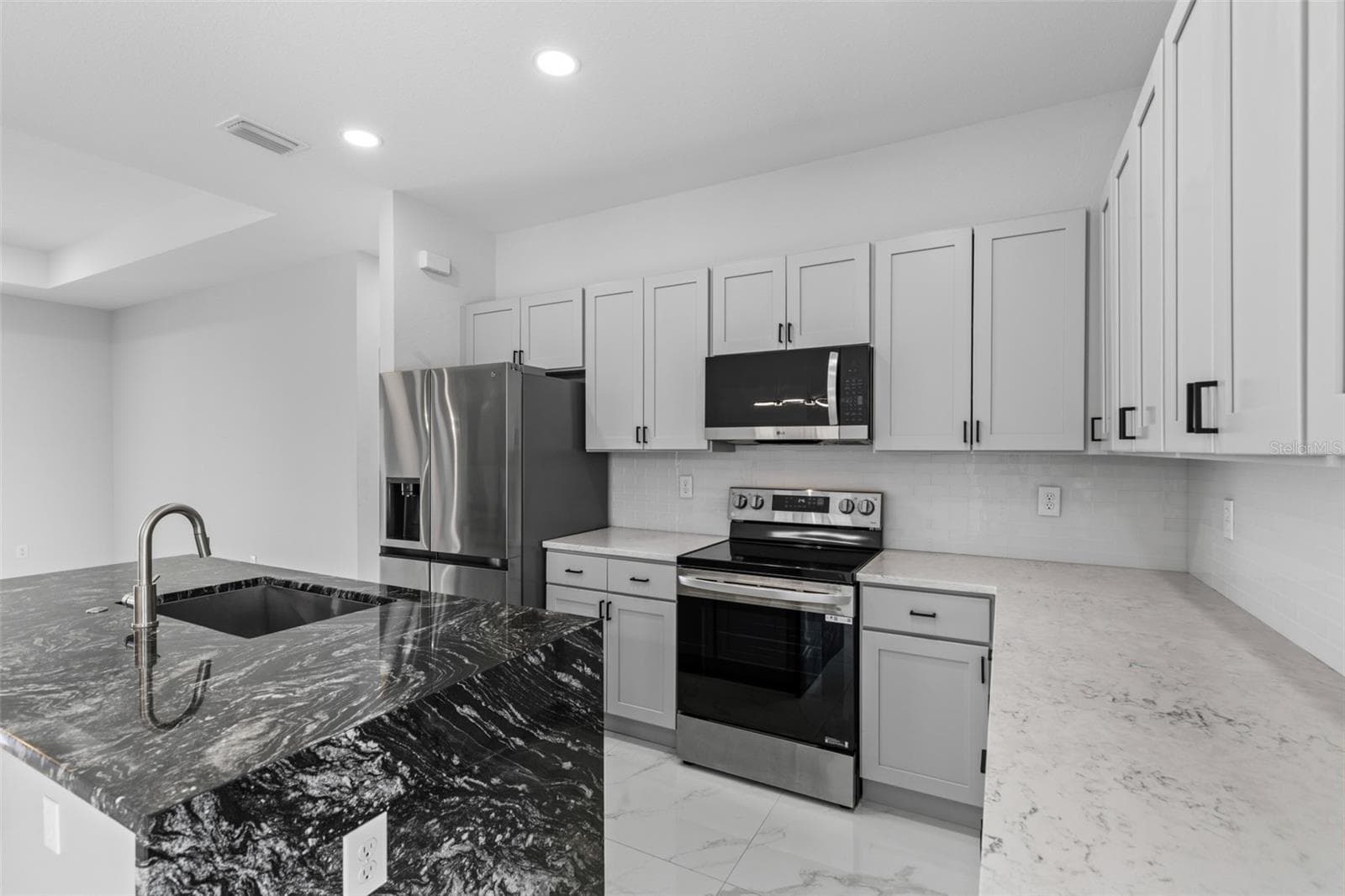 Single Family Residence at 3921 NW 40TH LN, CAPE CORAL, photo 15 of 34