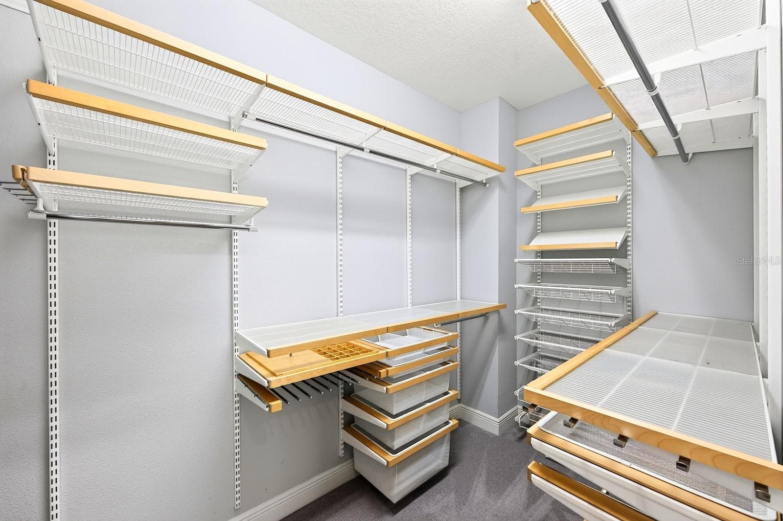 Custom walk-in closet. - 14061 WALCOTT AVE, ORLANDO