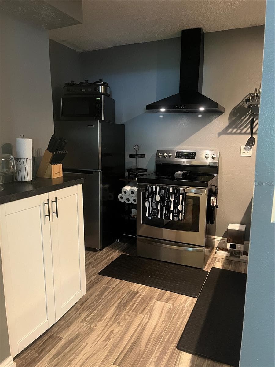 Stainless Steel Appliances - 3188 LAKE PINE WAY S #E1, TARPON SPRINGS