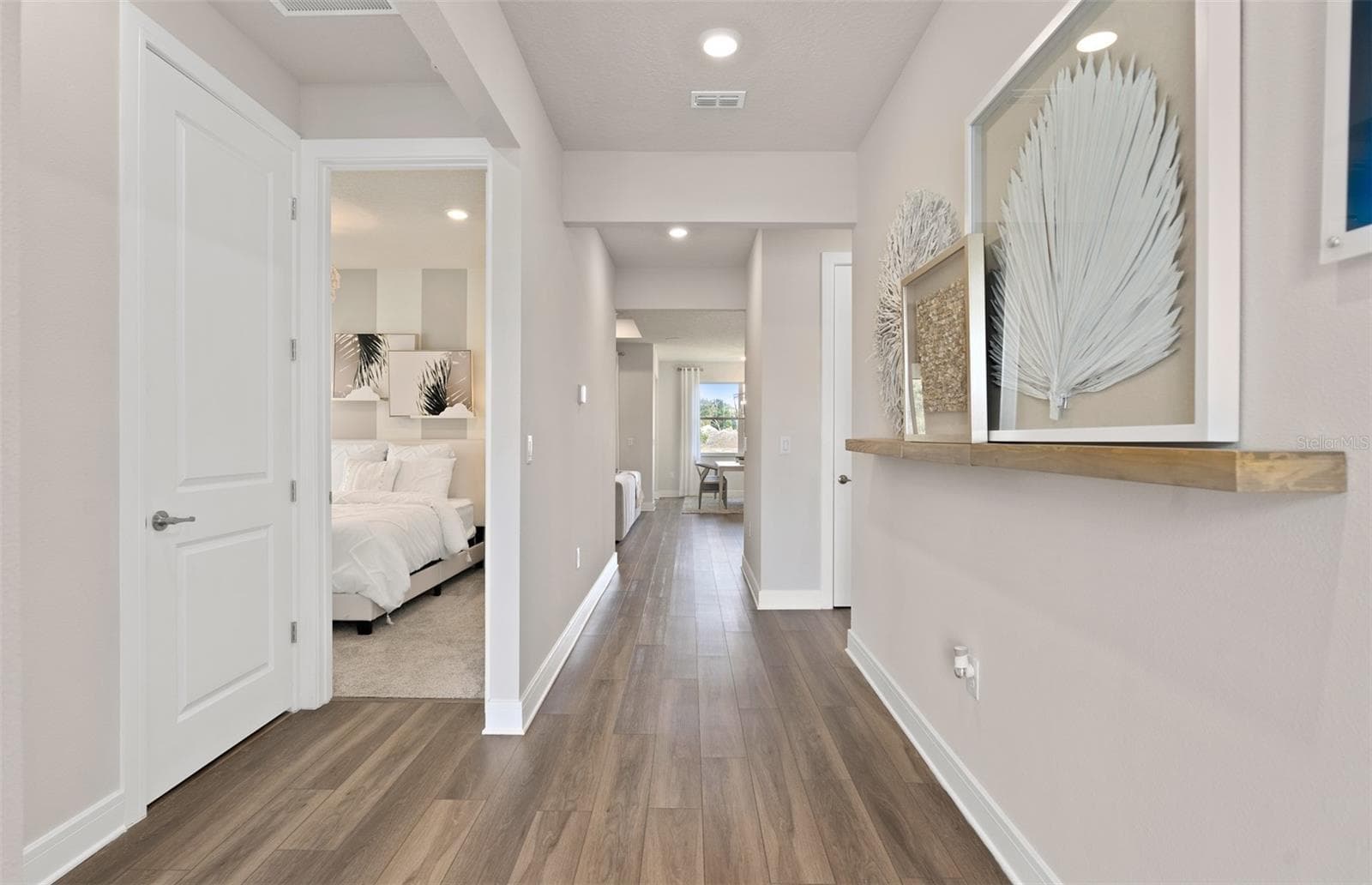 Model Home Design Only. Pictures and furnishings are for illustrative purposes only. Elevations, colors and options may vary. Furniture is for model home staging only. - 2189 MOSSY VINE AVENUE, ST CLOUD