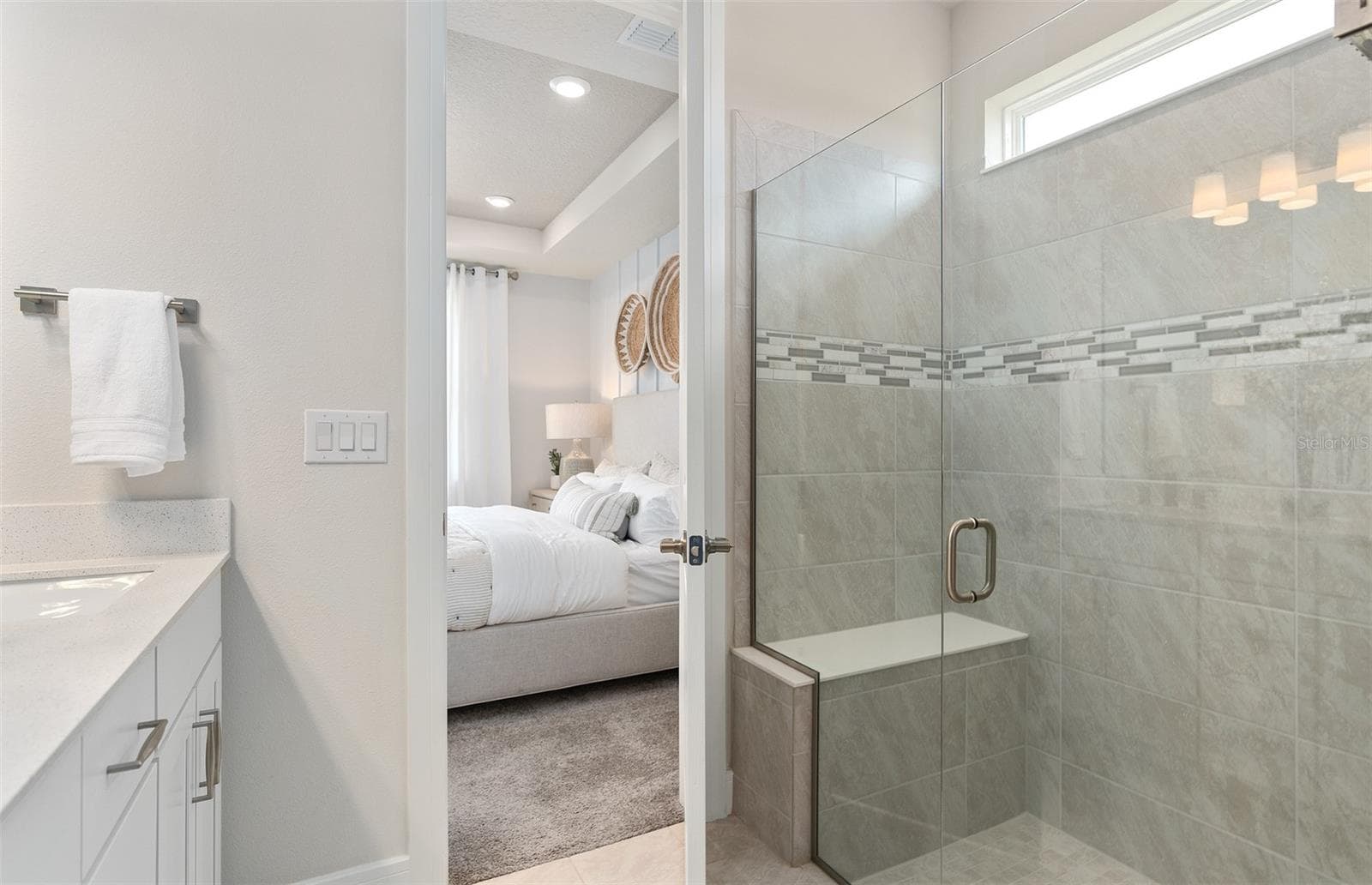 Model Home Design Only. Pictures and furnishings are for illustrative purposes only. Elevations, colors and options may vary. Furniture is for model home staging only. - 2189 MOSSY VINE AVENUE, ST CLOUD