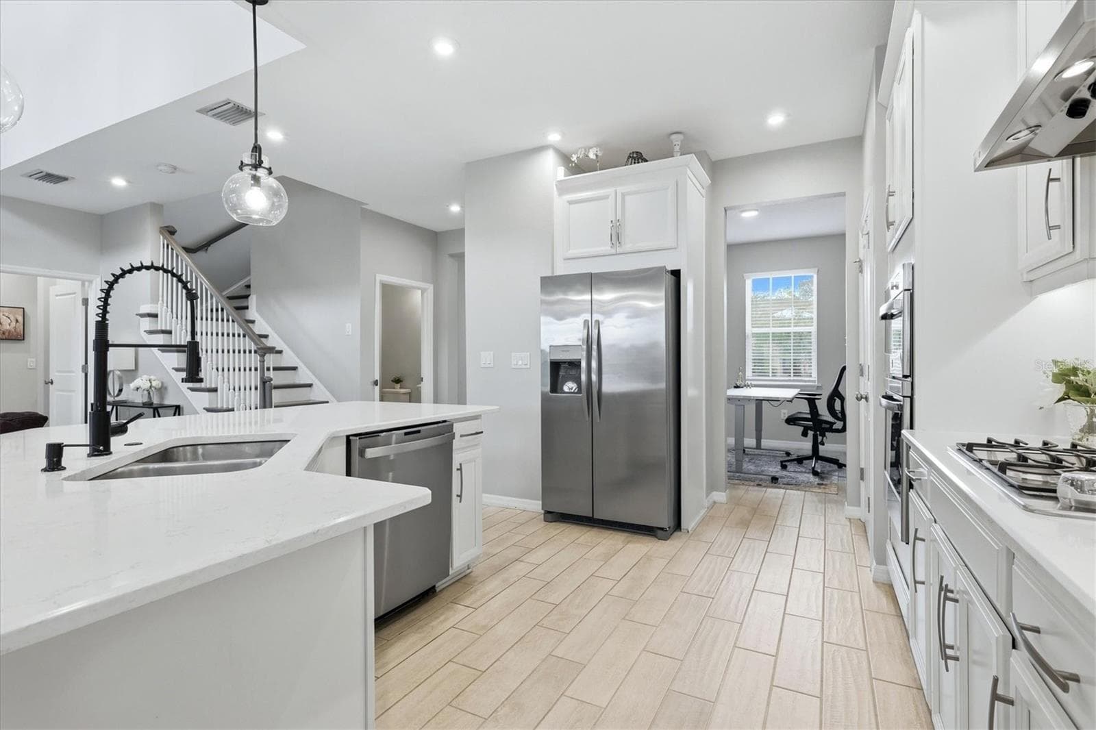Single Family Residence at 9303 STARRY NIGHT AVE, SARASOTA, photo 10 of 100