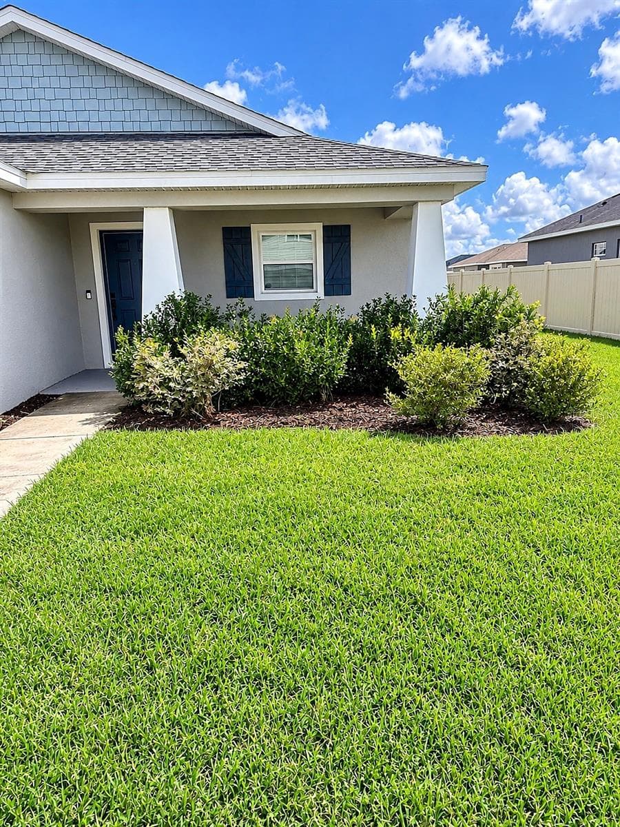 Single Family Residence at 824 VIENNA DR, WINTER HAVEN, photo 6 of 26