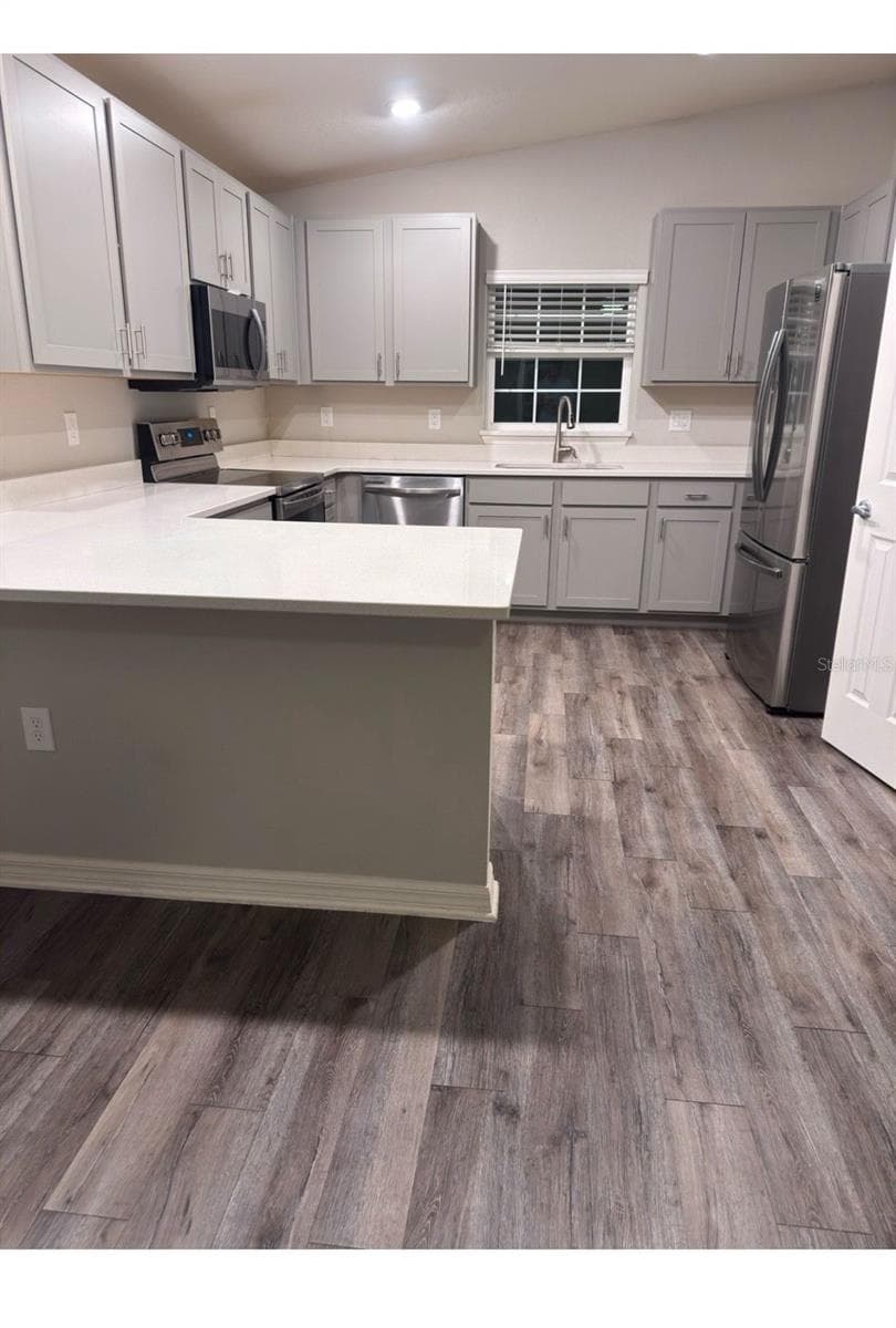 Single Family Residence at 824 VIENNA DR, WINTER HAVEN, photo 7 of 26