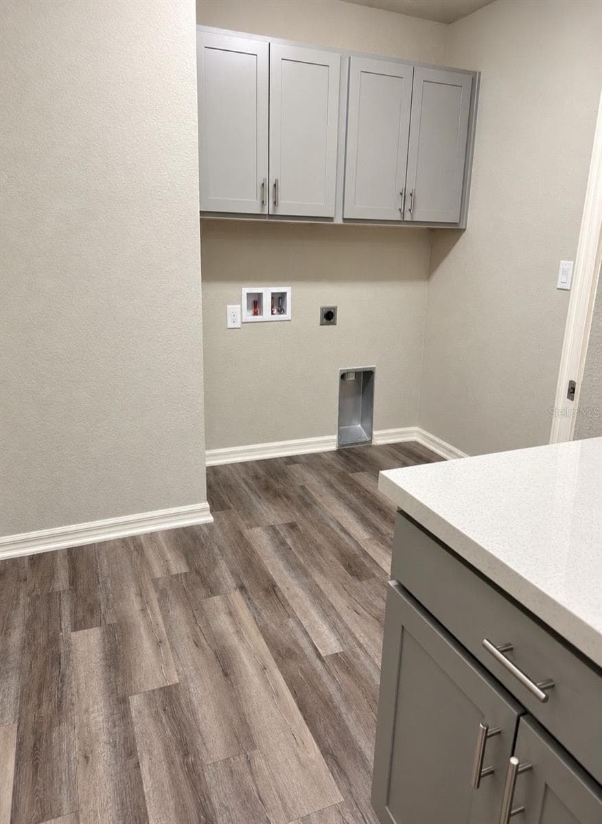 Single Family Residence at 824 VIENNA DR, WINTER HAVEN, photo 12 of 26