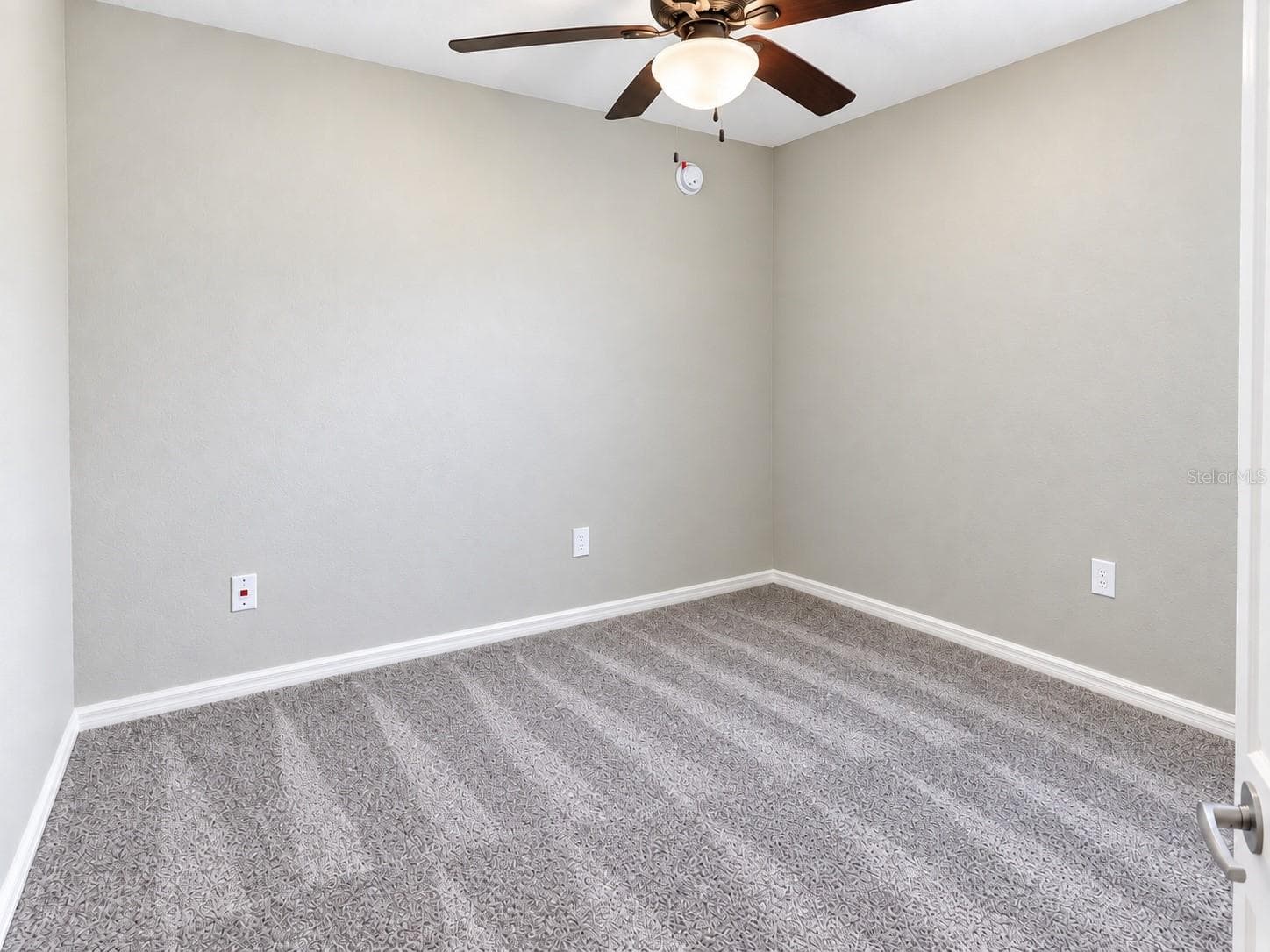 Single Family Residence at 824 VIENNA DR, WINTER HAVEN, photo 16 of 26
