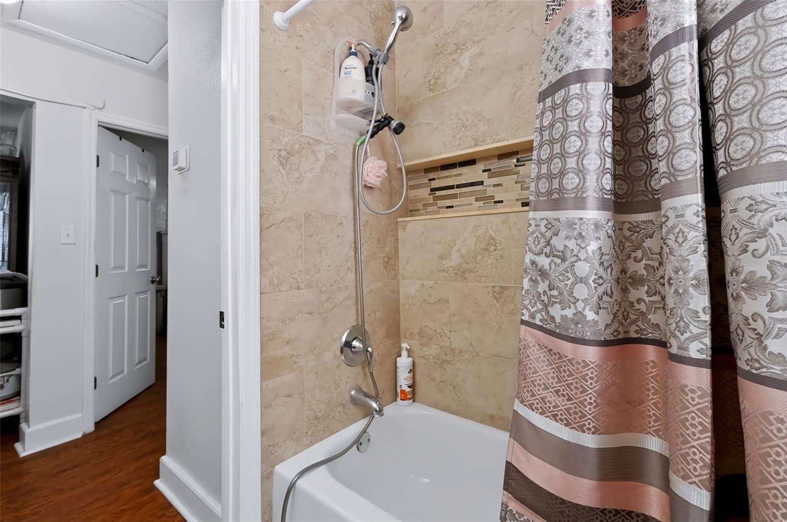 Single Family Residence at 2409 GIDDENS AVE, SEFFNER, photo 24 of 41