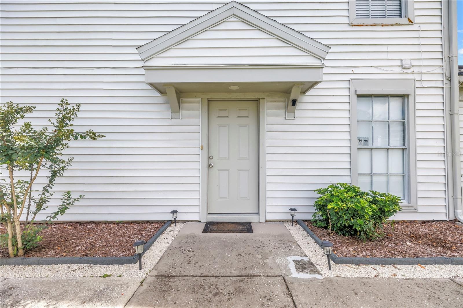 Townhouse at 6240 OAK CLUSTER CIR, TAMPA, photo 4 of 28