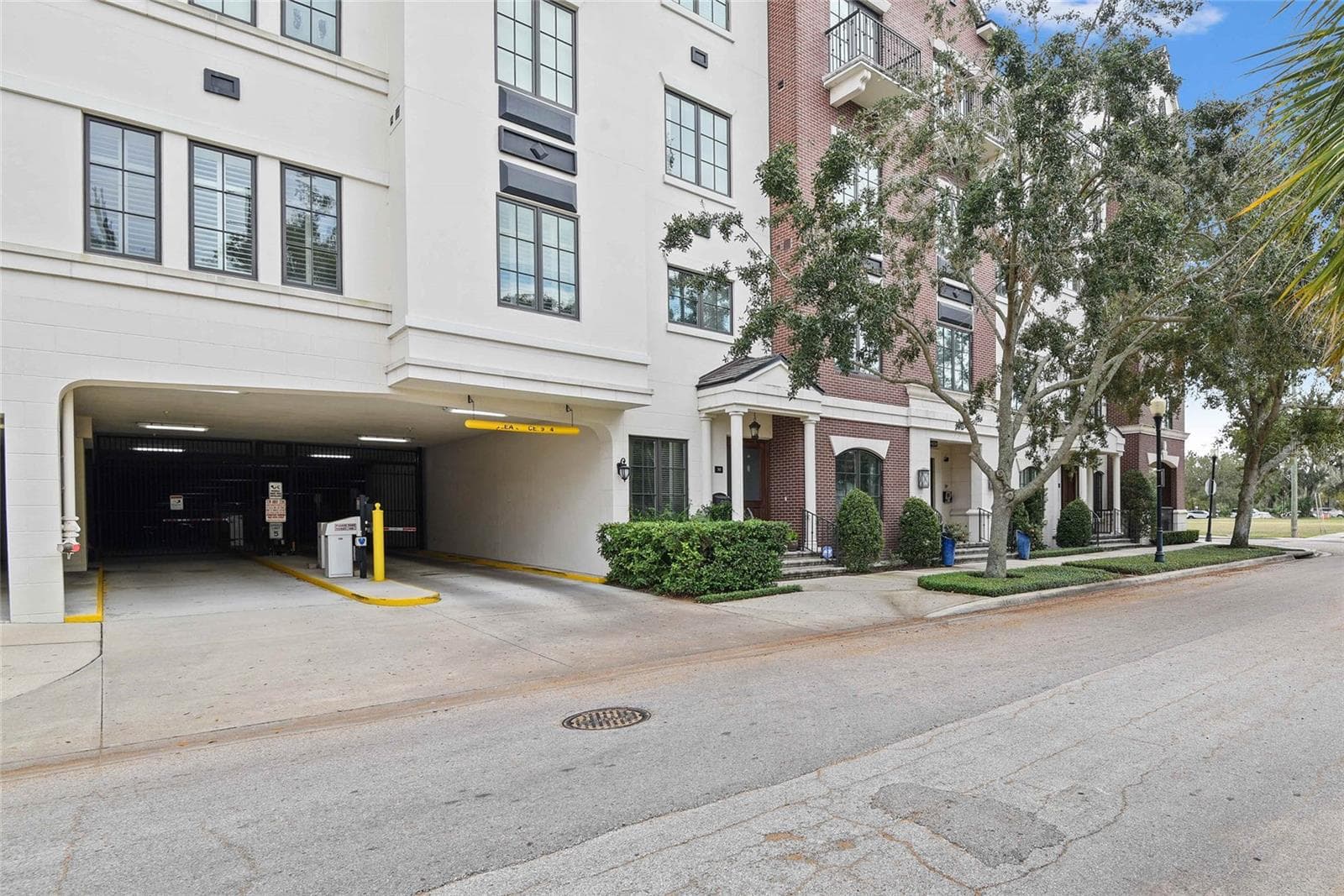 Condominium at 100 S VIRGINIA AVE #201, WINTER PARK, photo 38 of 39