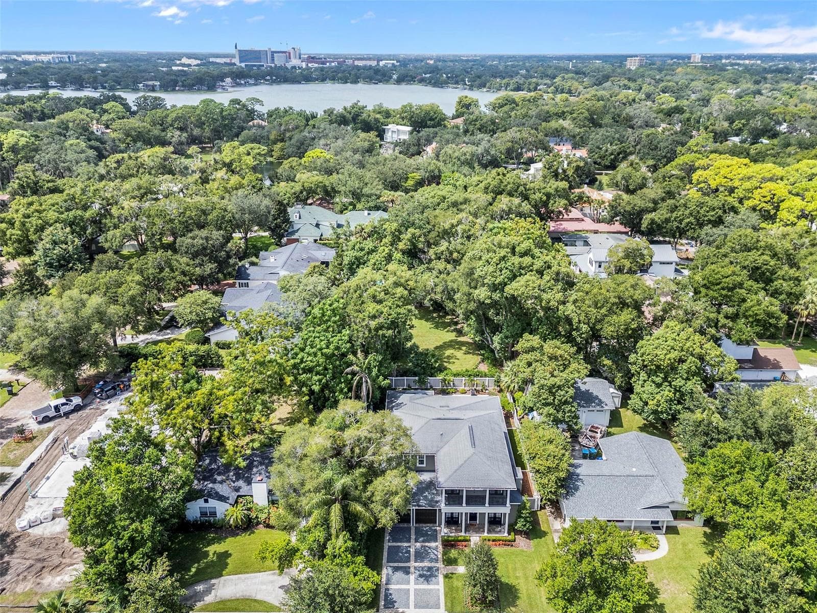 The established neighborhood of Charmont is a Winter Park favorite for its tree canopy, excellent schools, and convenient location. - 1951 WINTER PARK RD, WINTER PARK