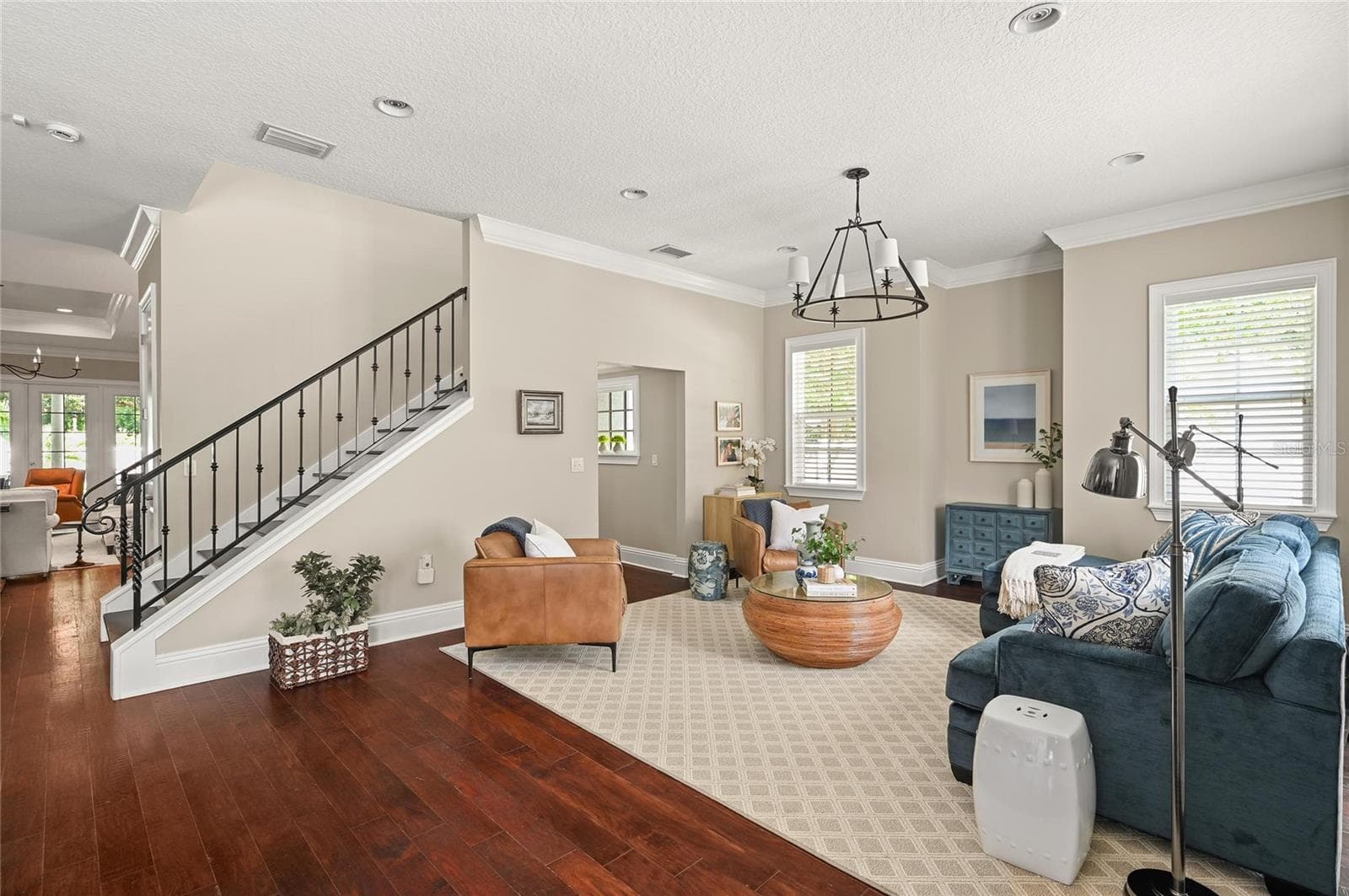 A light-filled entry way is a wonderful welcome! - 1951 WINTER PARK RD, WINTER PARK