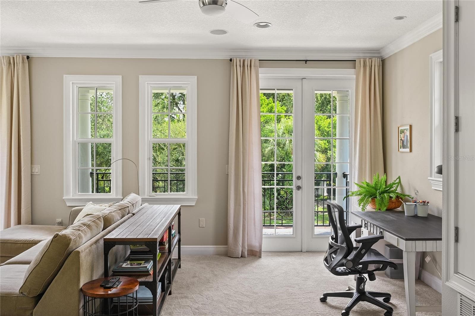 A niche area is the perfect spot for a desk, with a view to the outside. - 1951 WINTER PARK RD, WINTER PARK