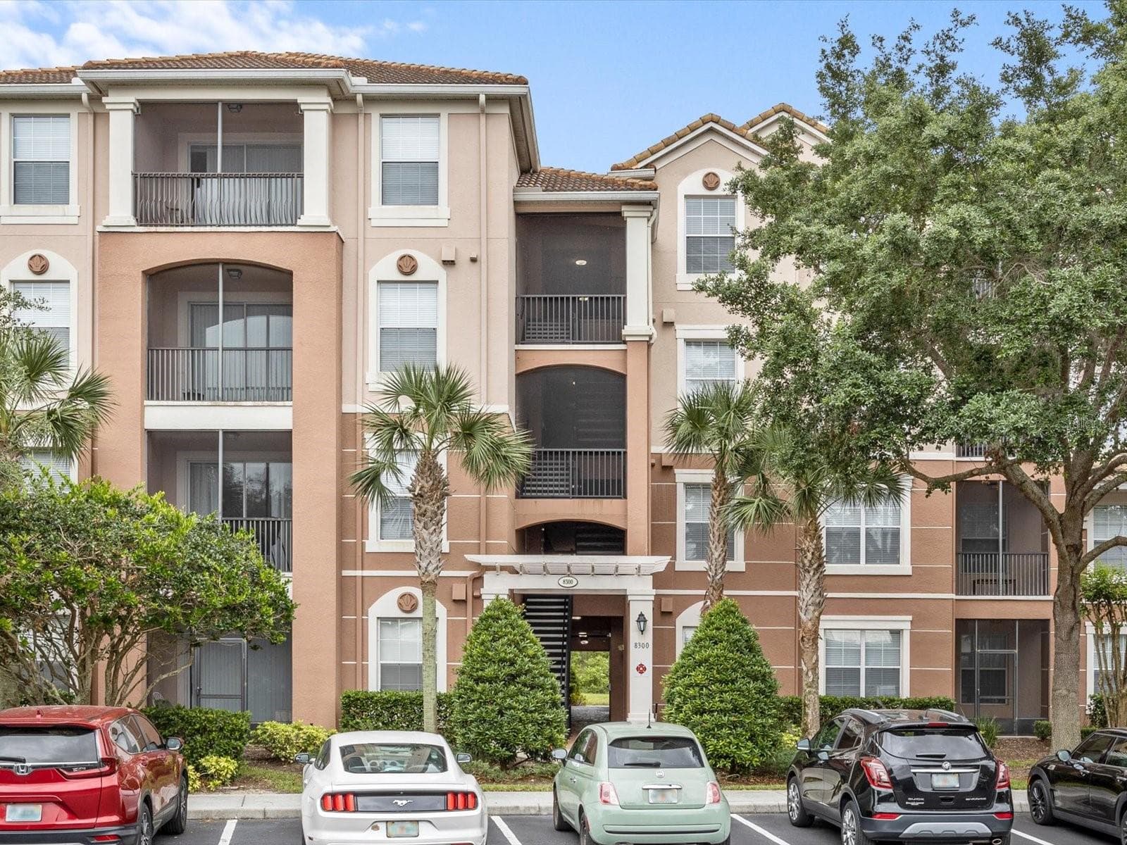8300 PORTOFINO DR #203