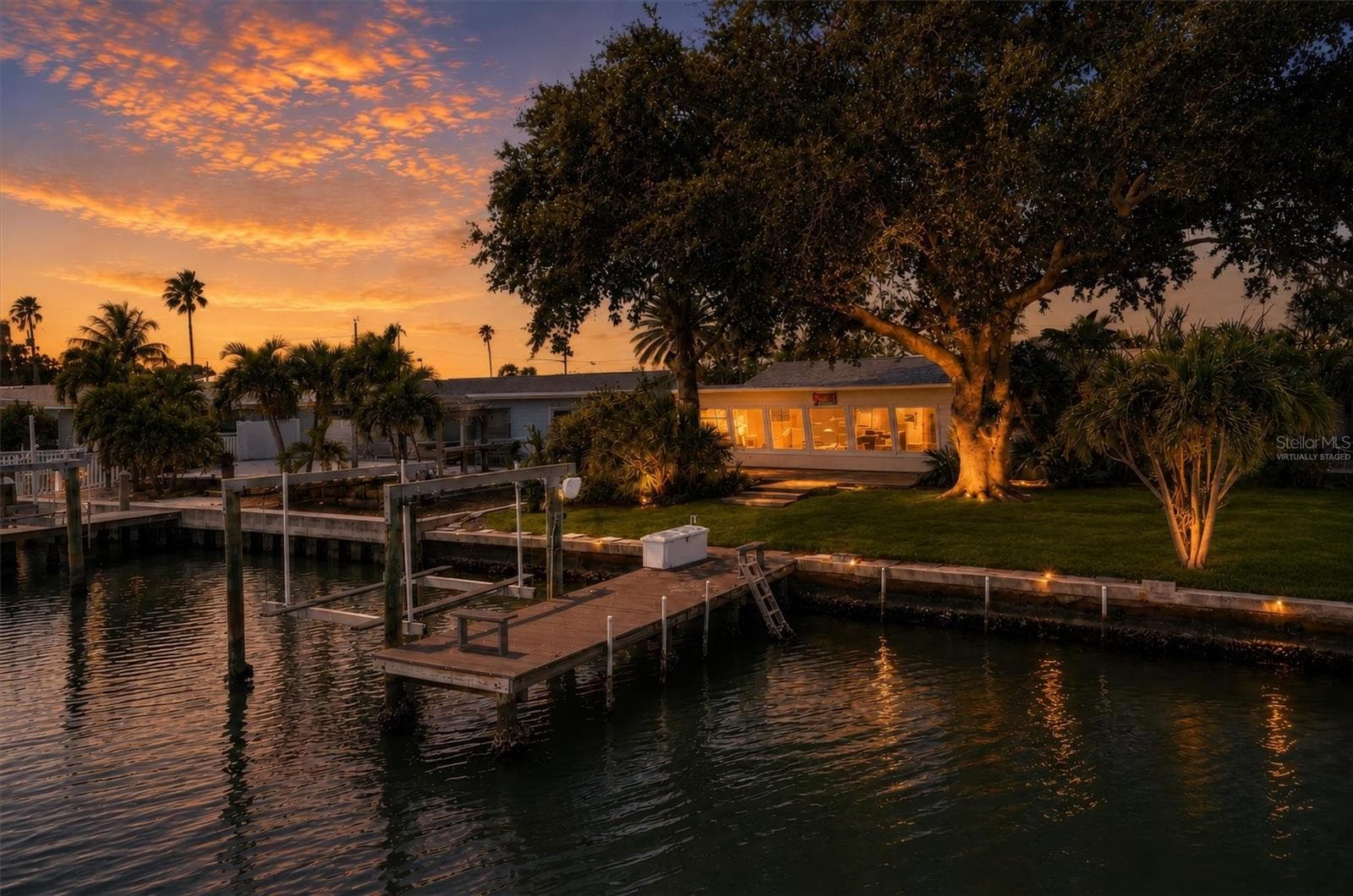 Virtually staged - 541 LILLIAN DR, MADEIRA BEACH