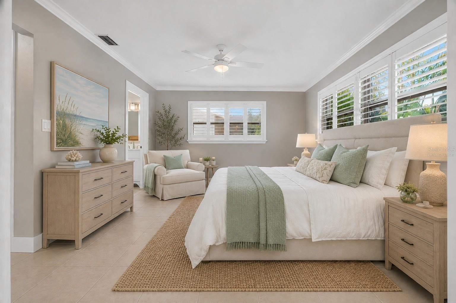 Virtually staged - 541 LILLIAN DR, MADEIRA BEACH