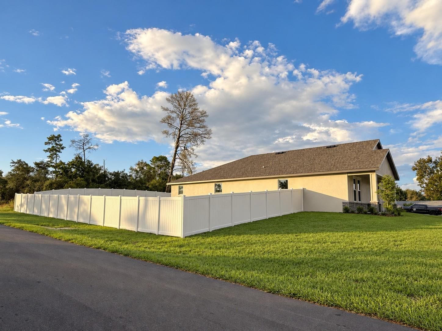 Single Family Residence at 10153 LYNNHAVEN RD, SPRING HILL, photo 4 of 46