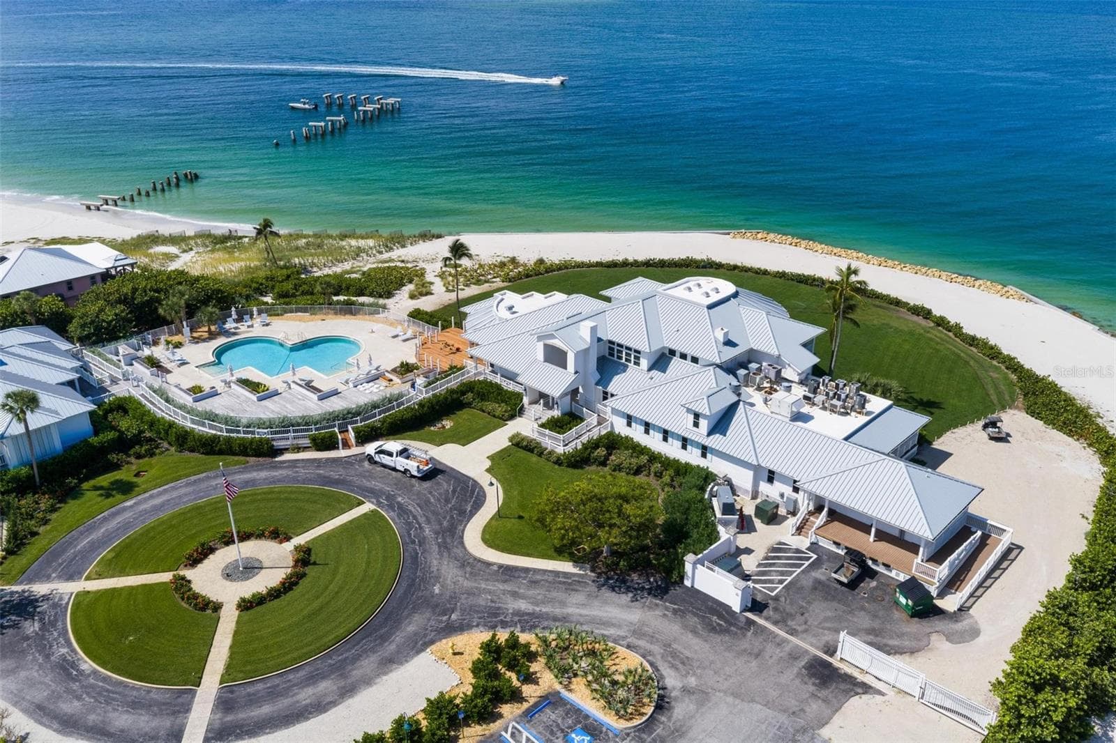club - 319 PILOT POINT LN, BOCA GRANDE