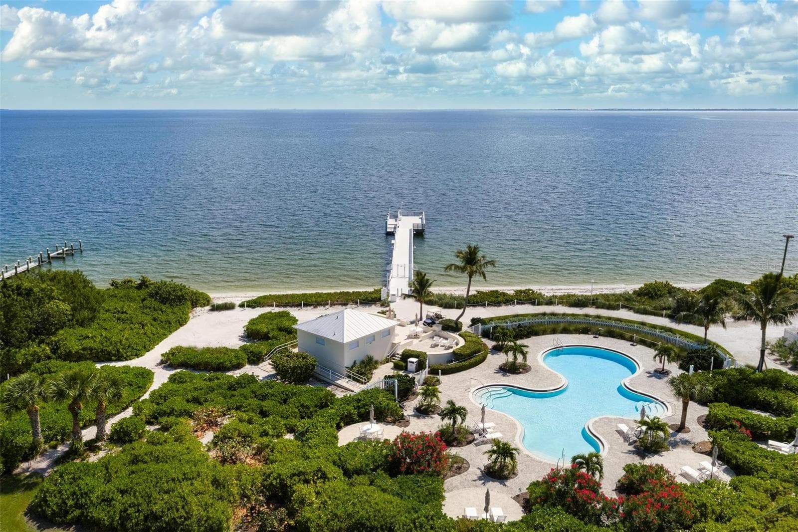 Fishing Pier/Pool - 319 PILOT POINT LN, BOCA GRANDE