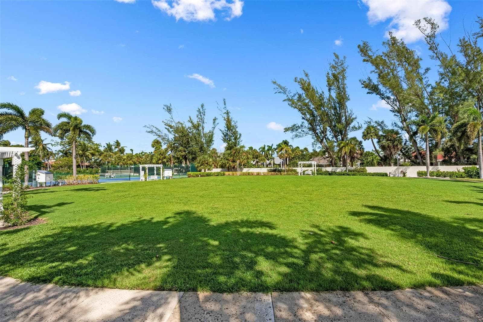 Community - 319 PILOT POINT LN, BOCA GRANDE