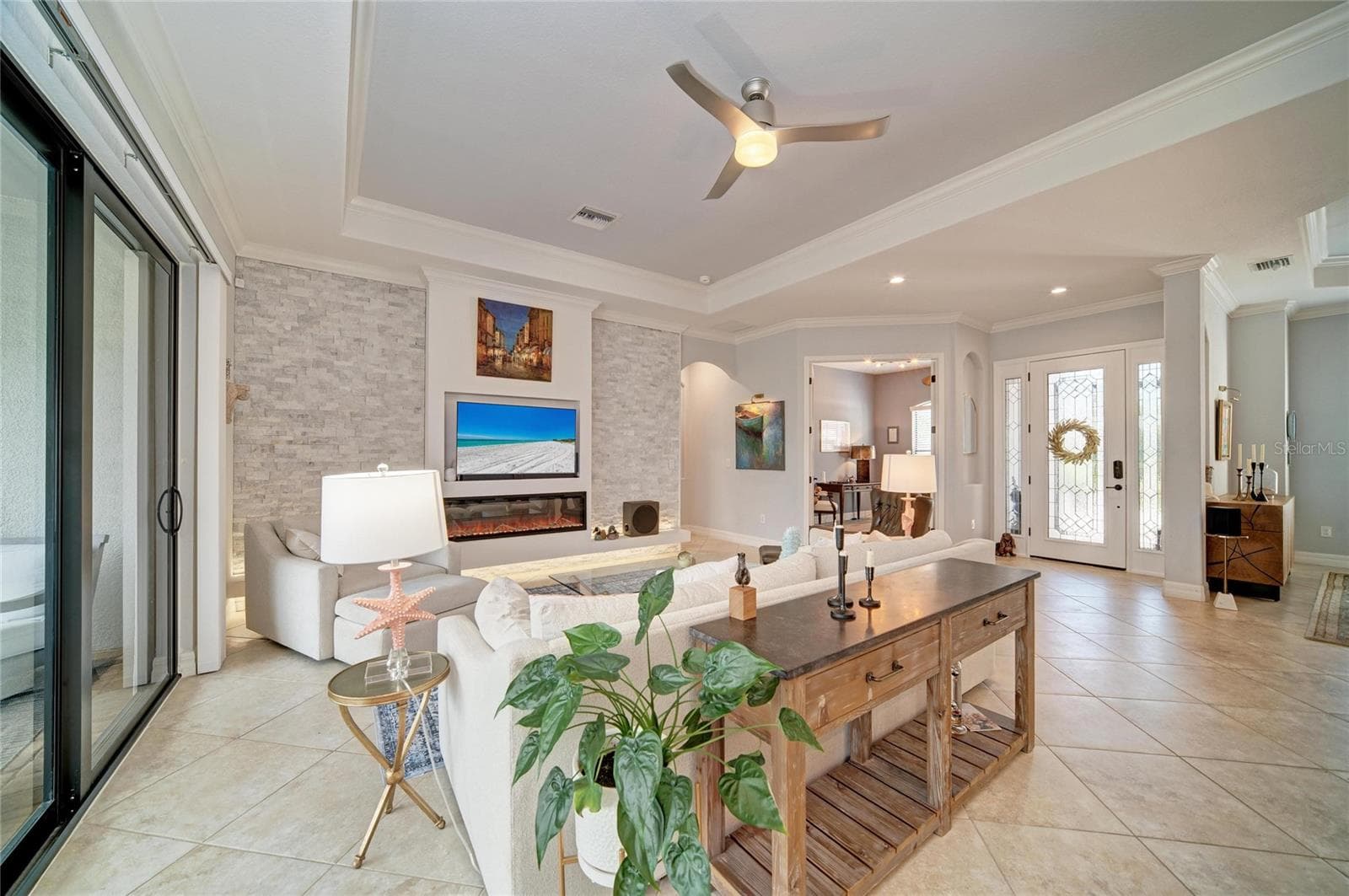 Single Family Residence at 5672 CLOVERLEAF RUN, LAKEWOOD RANCH, photo 13 of 84