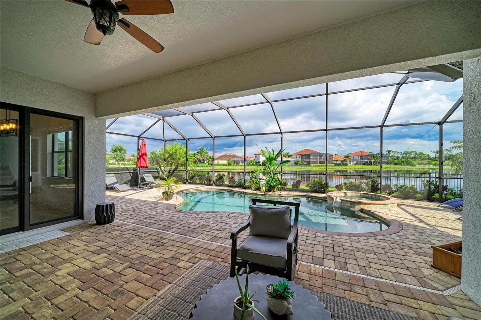 Single Family Residence at 5672 CLOVERLEAF RUN, LAKEWOOD RANCH, photo 55 of 84