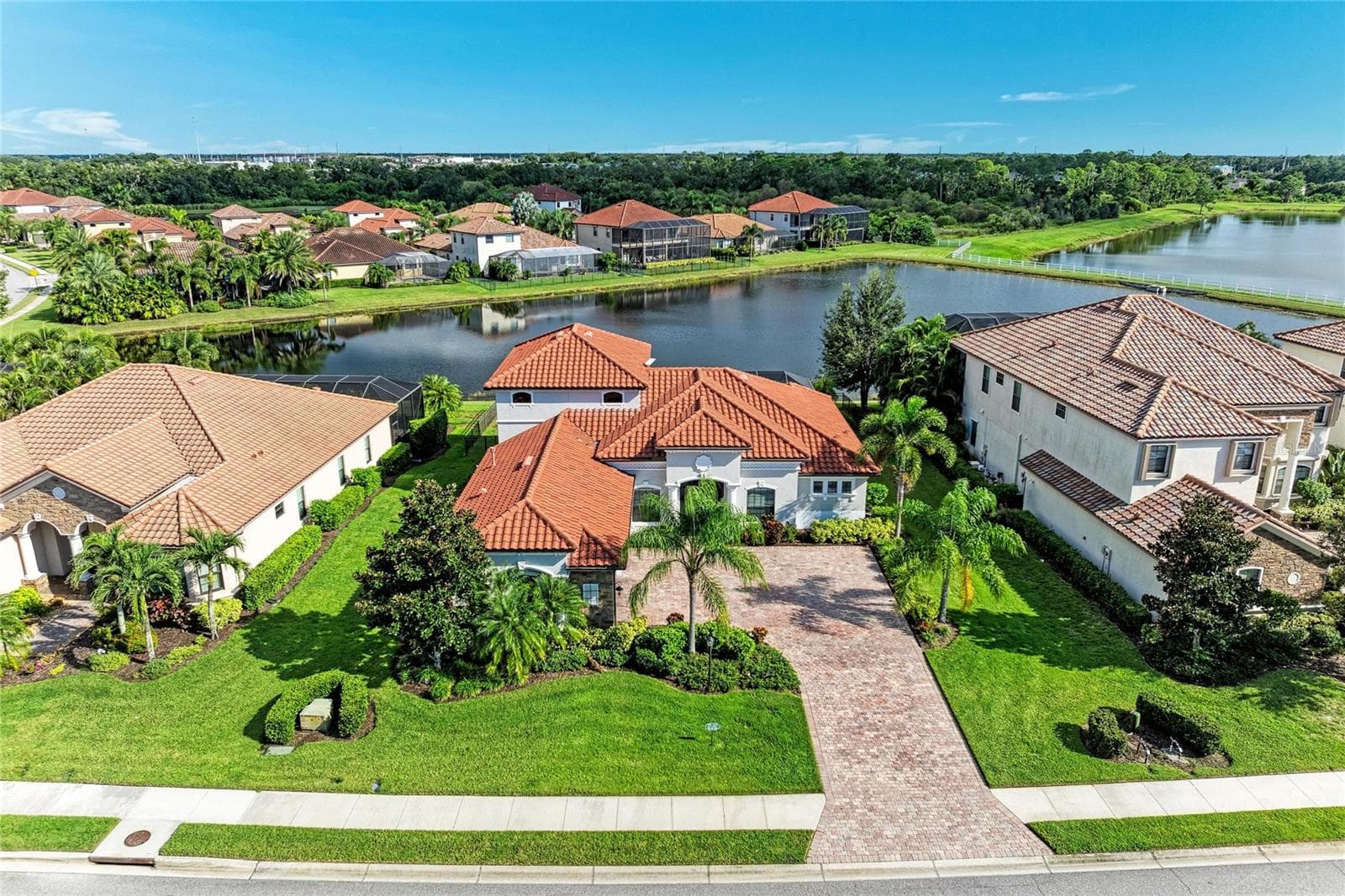 Single Family Residence at 5672 CLOVERLEAF RUN, LAKEWOOD RANCH, photo 68 of 84