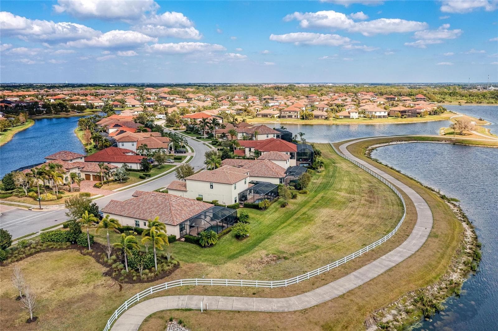 Single Family Residence at 5672 CLOVERLEAF RUN, LAKEWOOD RANCH, photo 81 of 84